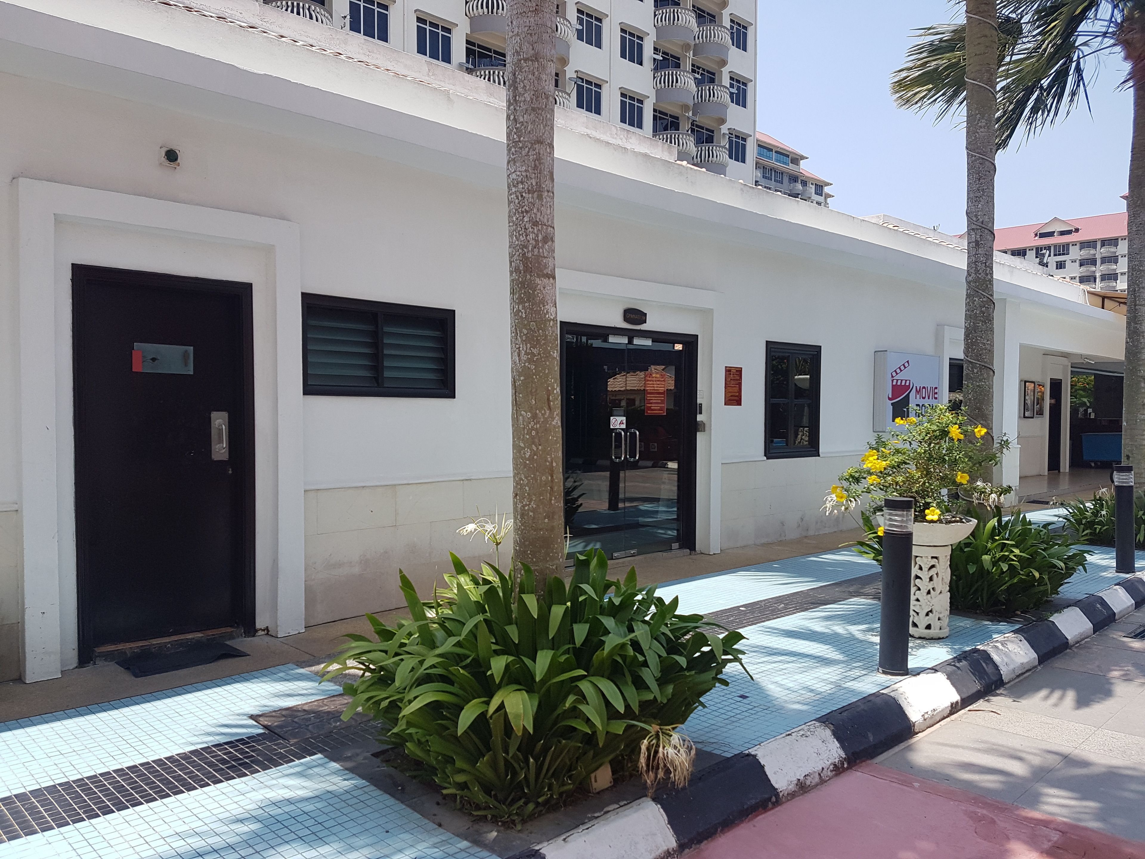 Crystal Private Water Chalet