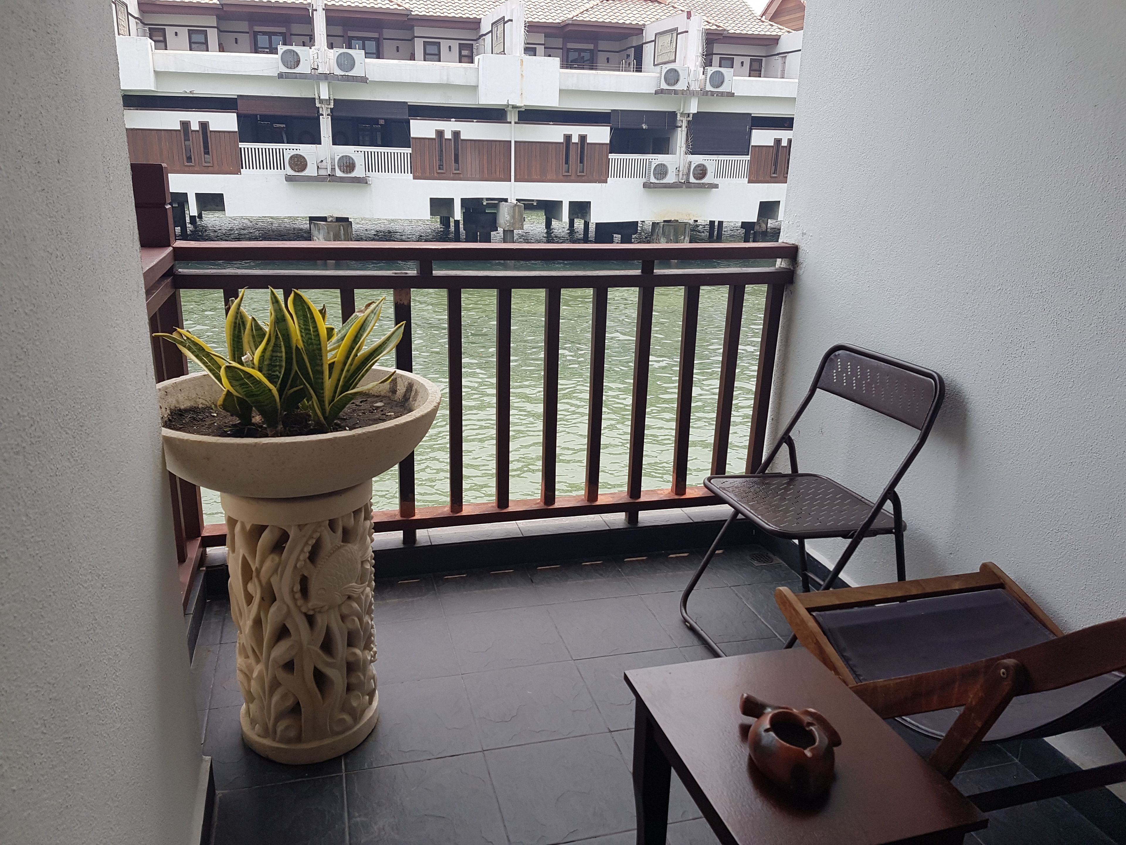 Crystal Private Water Chalet