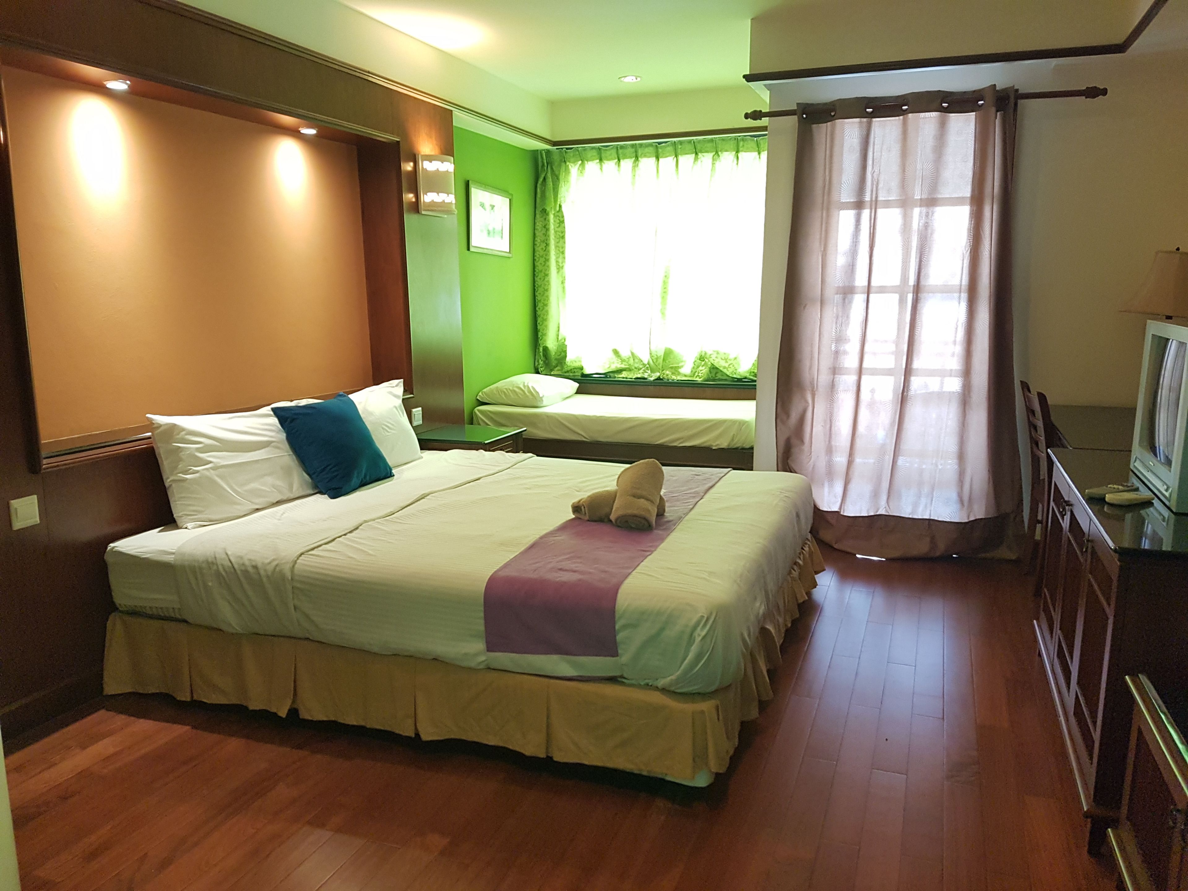 Crystal Private Water Chalet