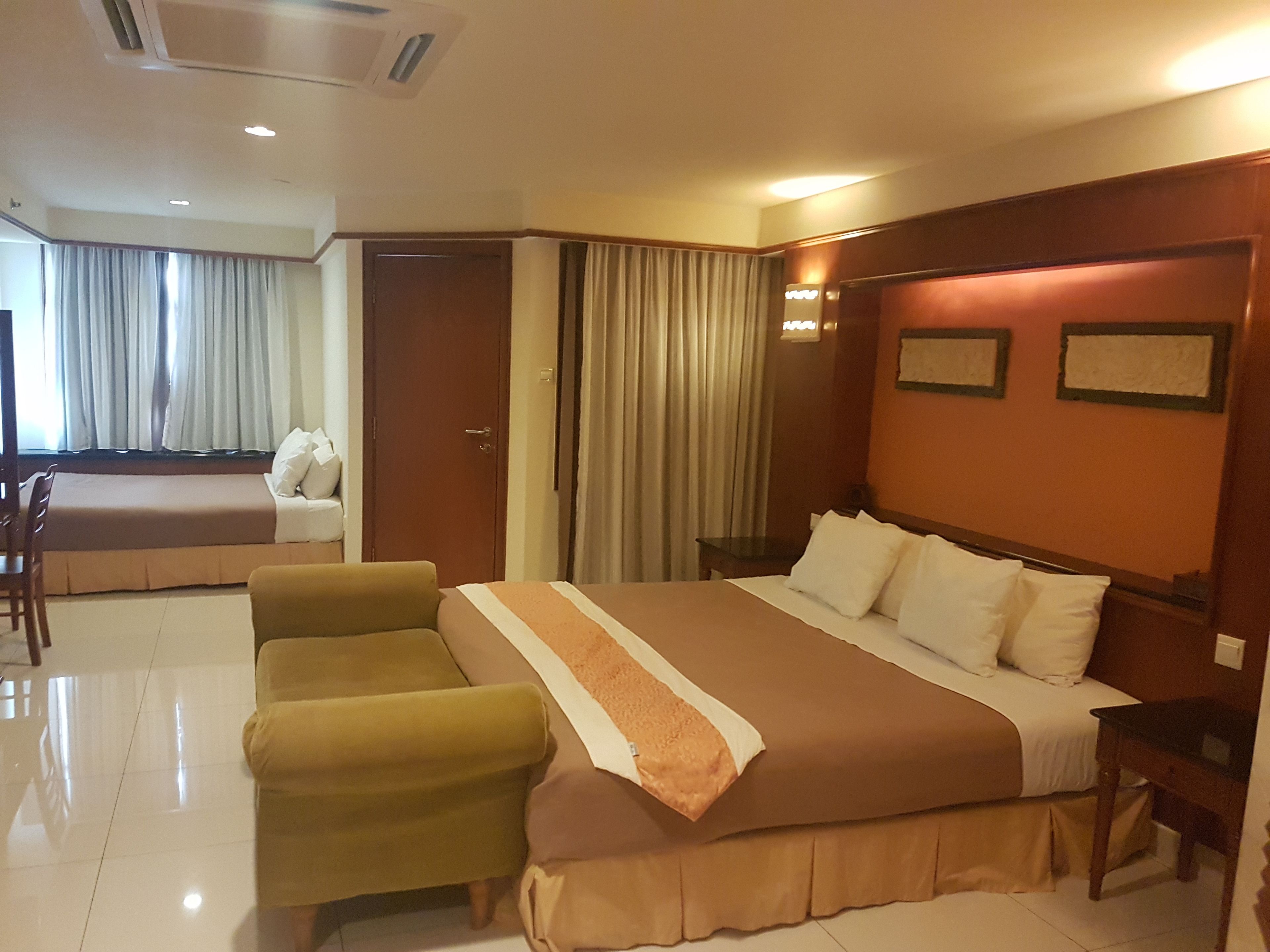 Crystal Private Water Chalet