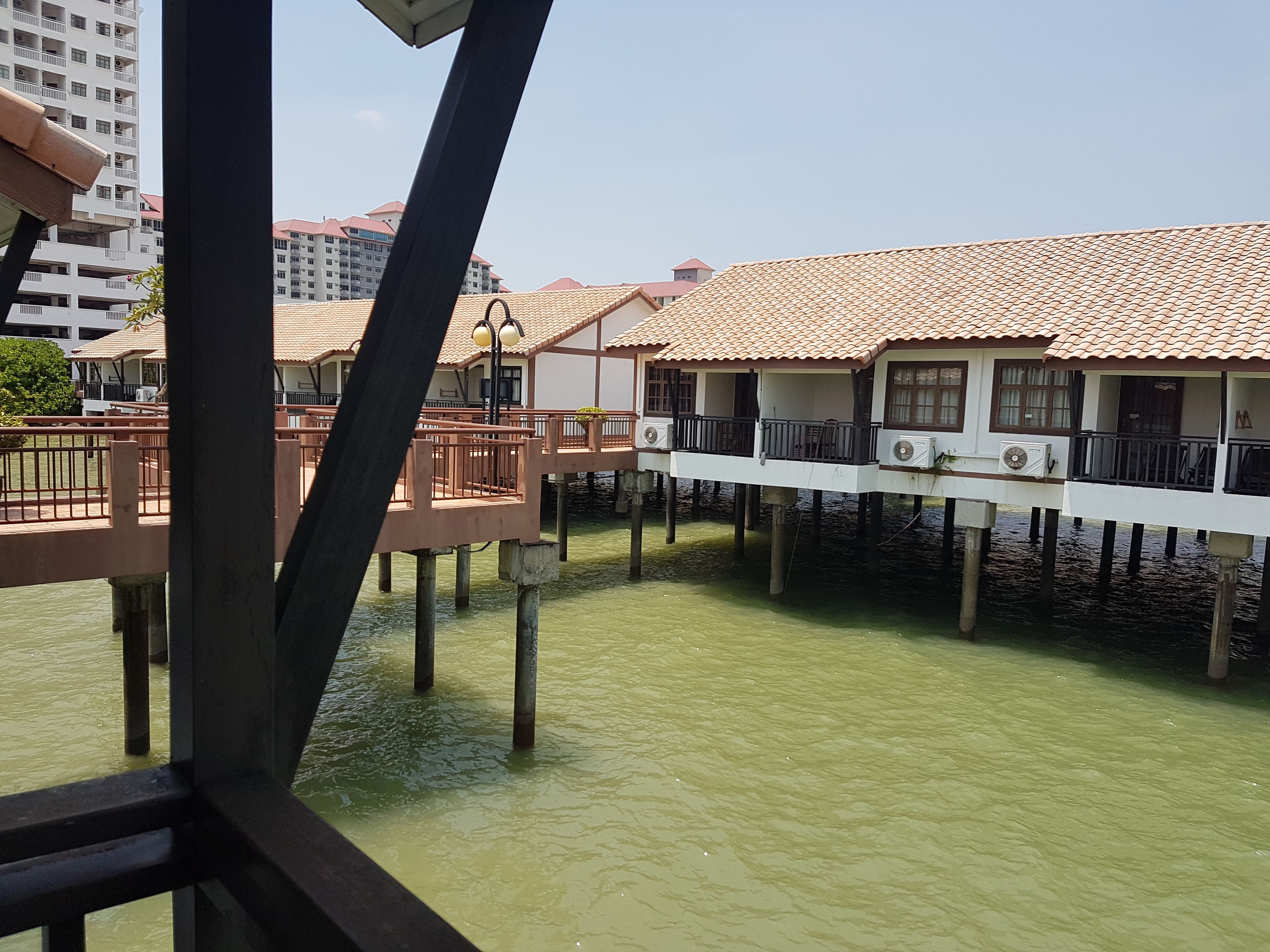 Crystal Private Water Chalet