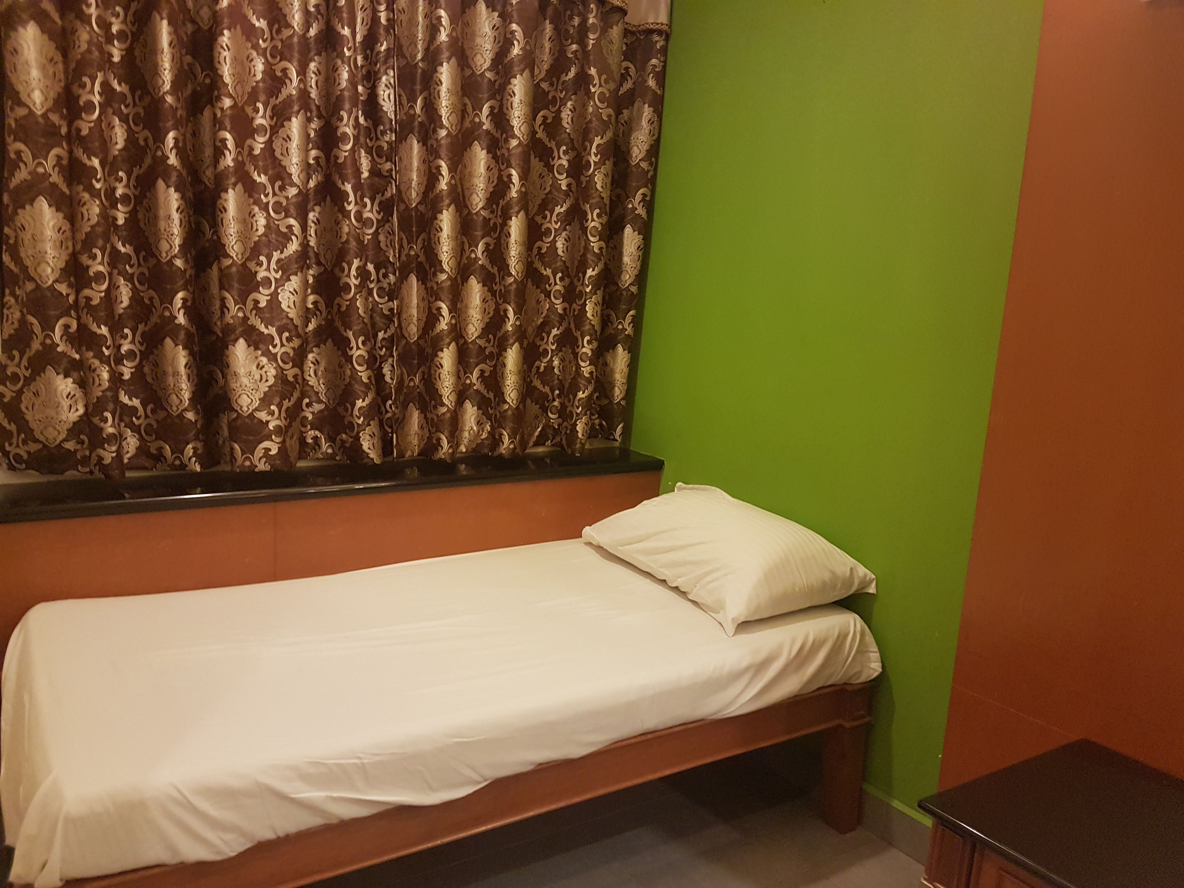 Crystal Private Water Chalet