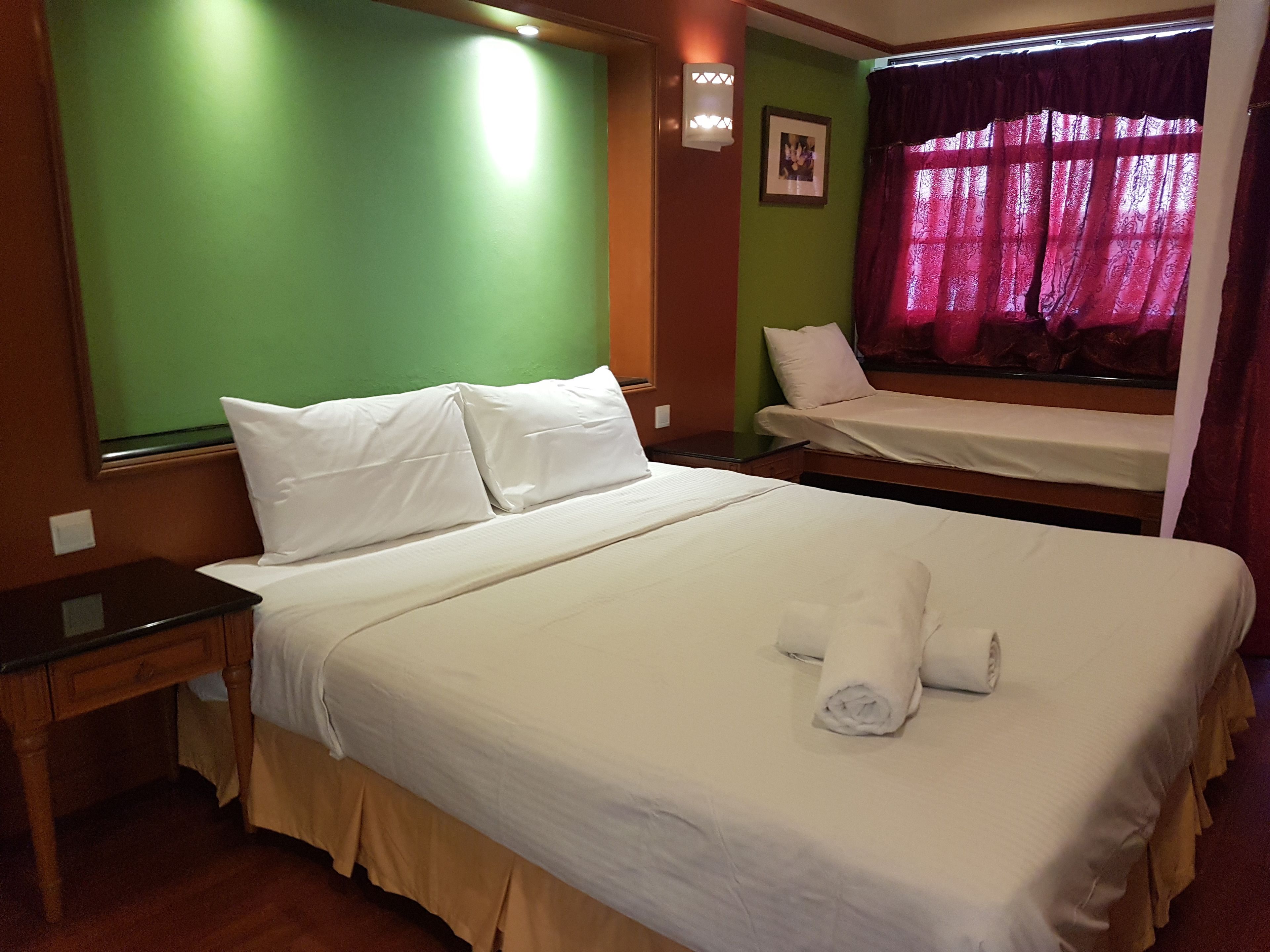 Crystal Private Water Chalet