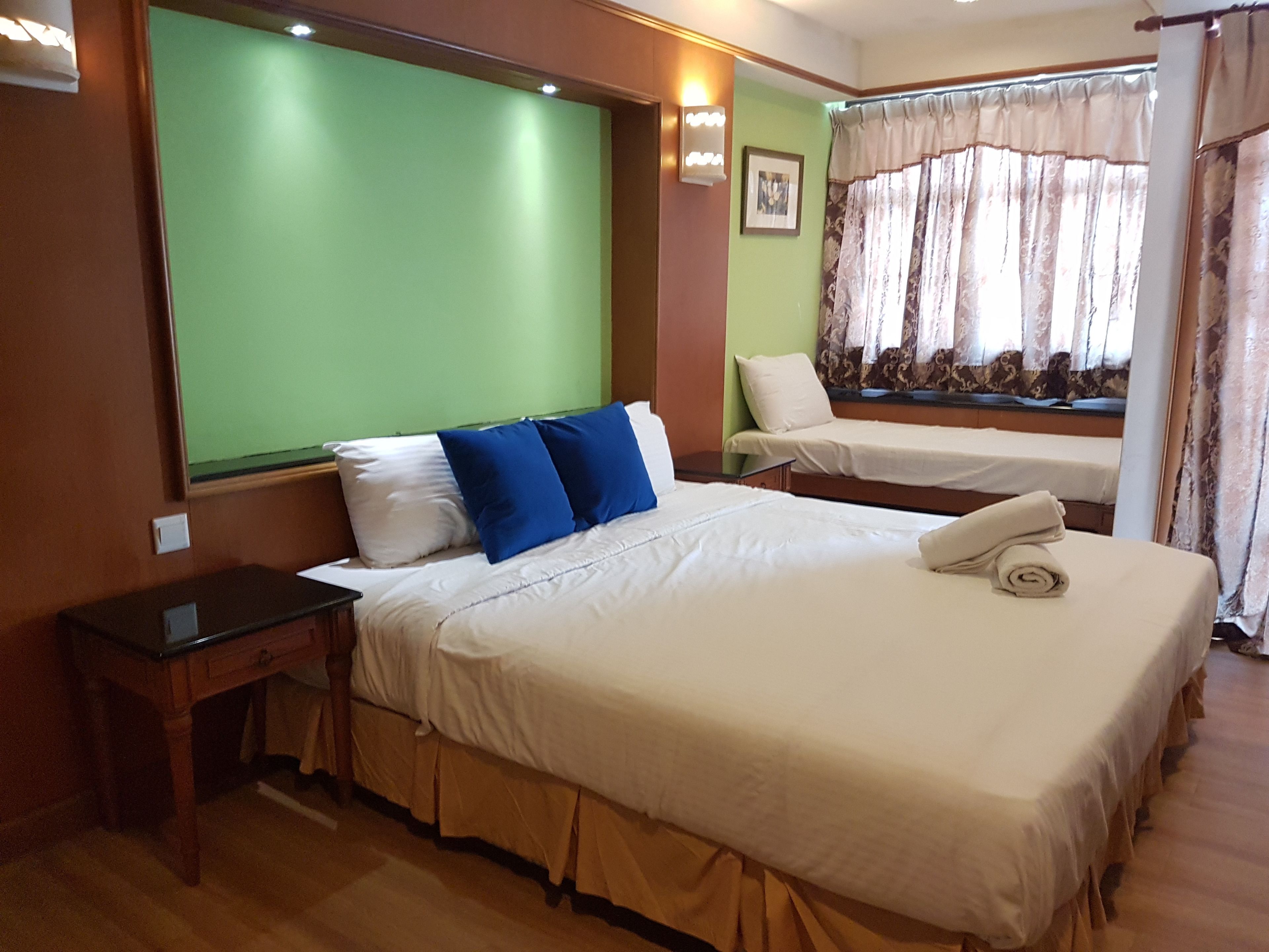 Crystal Private Water Chalet