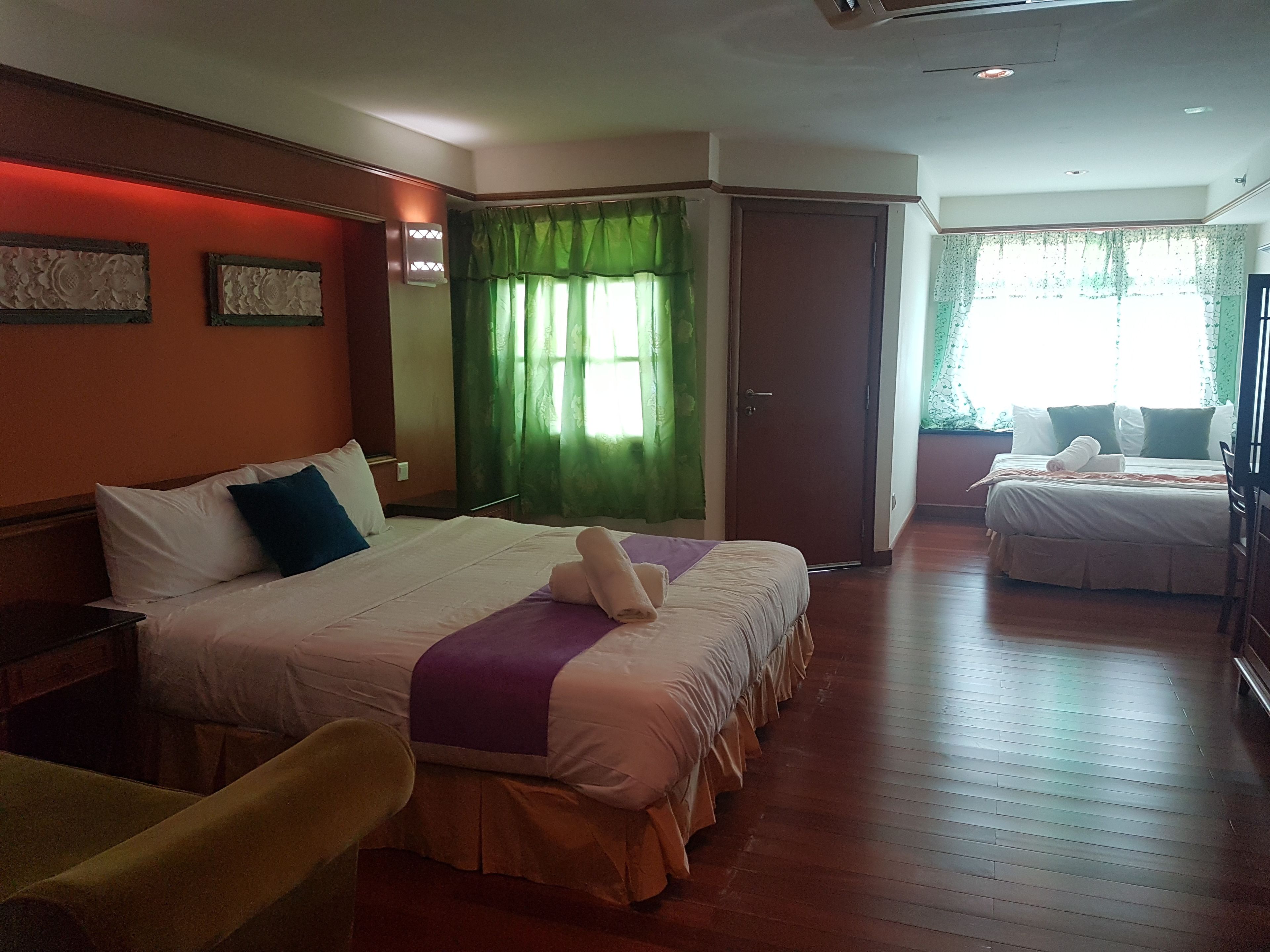 Crystal Private Water Chalet