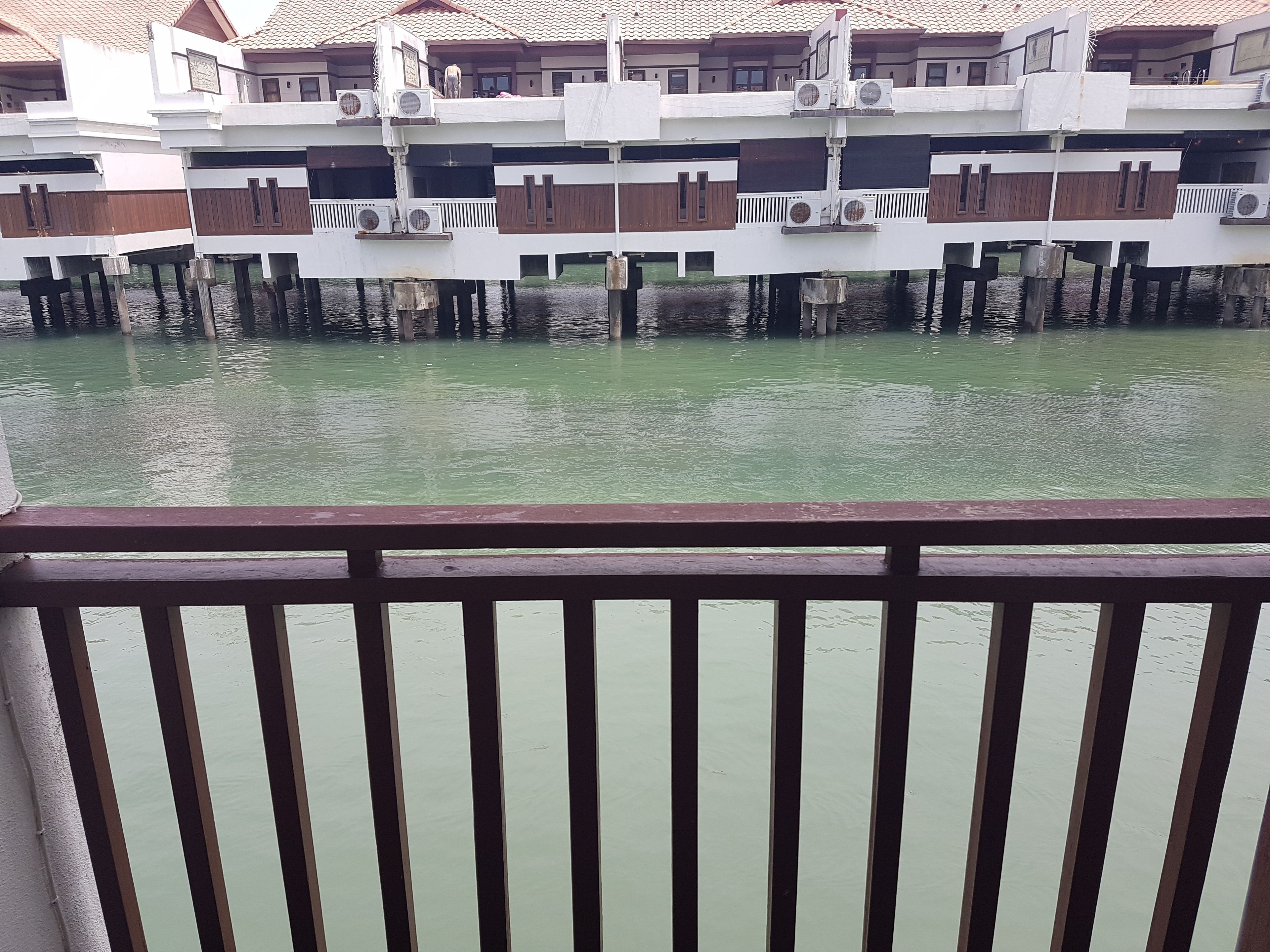 Crystal Private Water Chalet