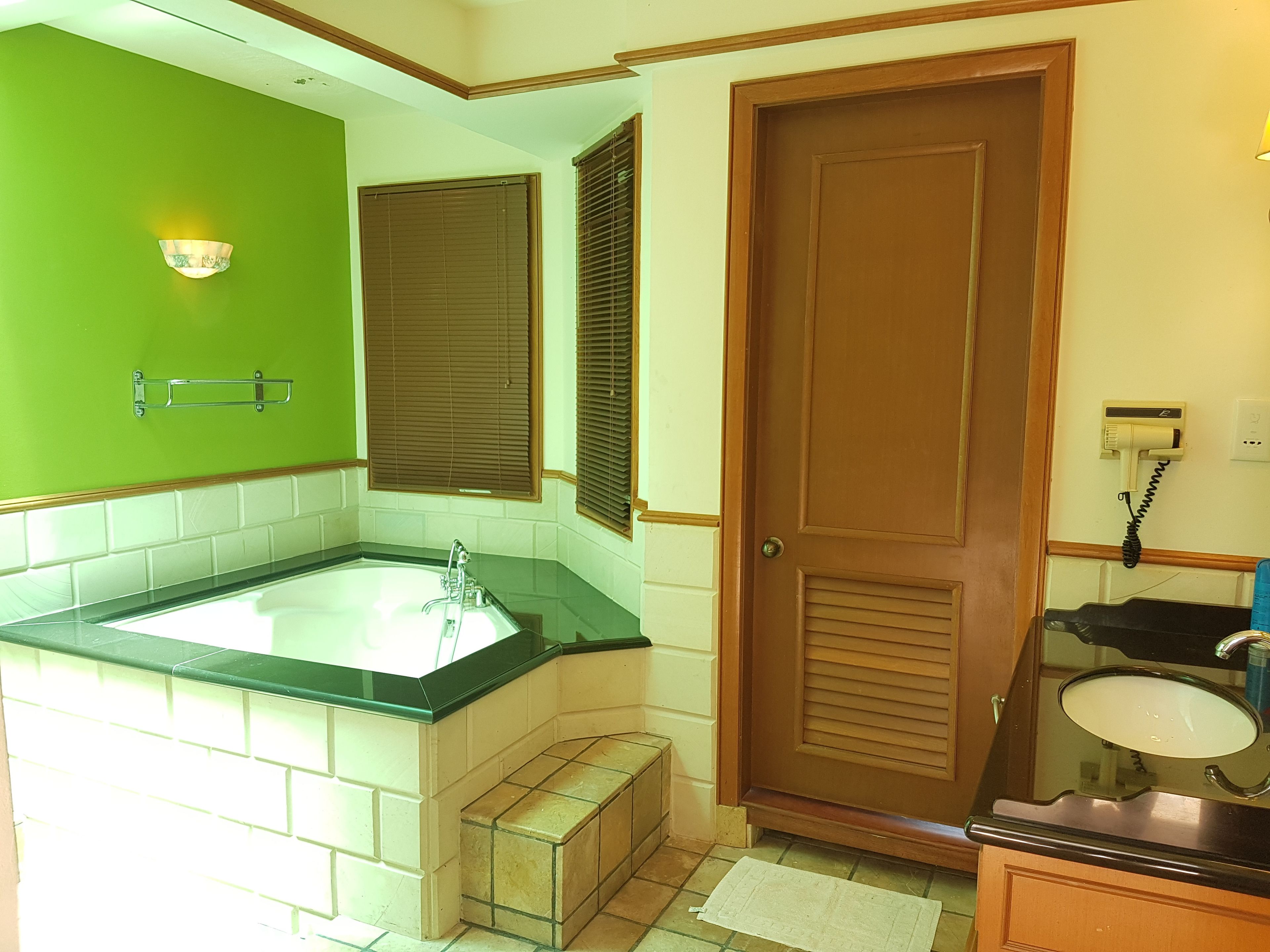 Crystal Private Water Chalet