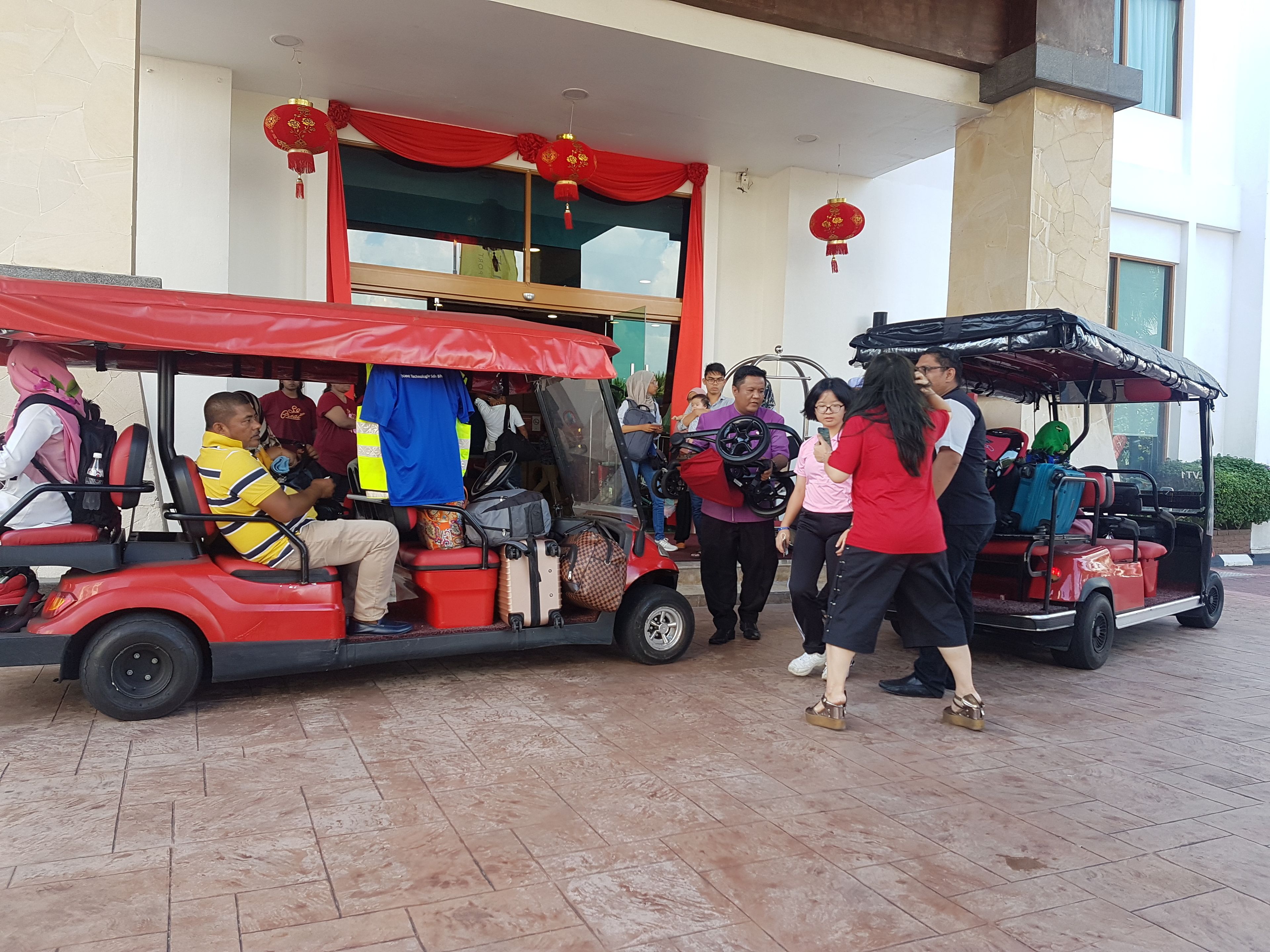 Crystal Private Water Chalet