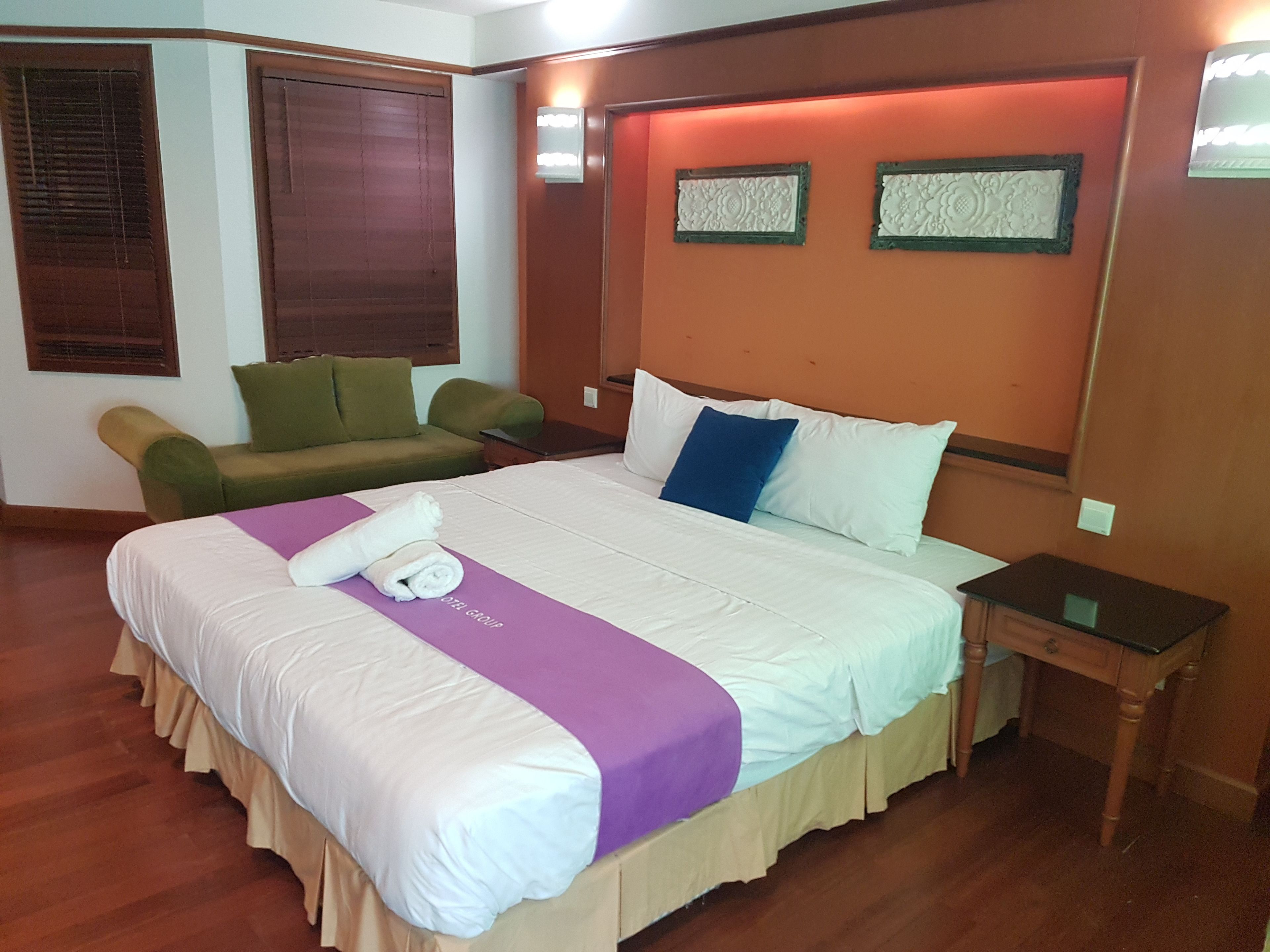 Crystal Private Water Chalet