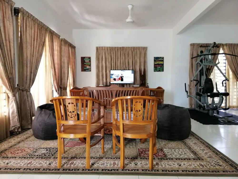 Nur Banglo Homestay Port Dickson