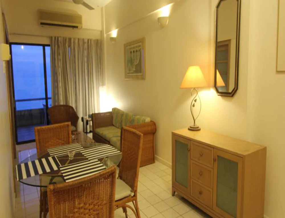 Paradise Lagoon Apartment