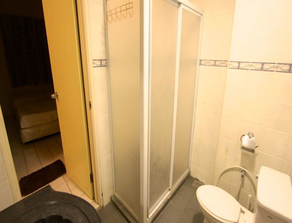 Paradise Lagoon Apartment