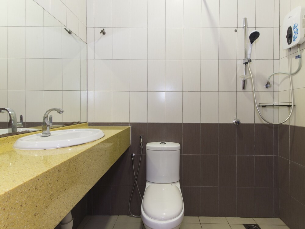 Fame Hotel by OYO Rooms