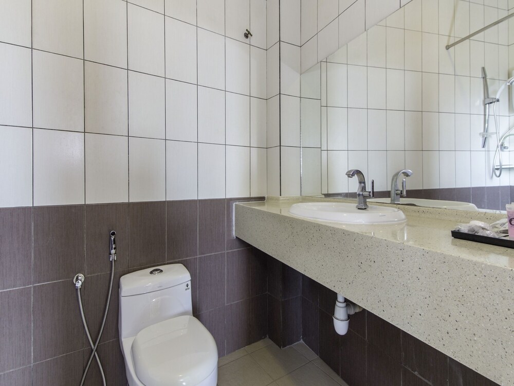 Fame Hotel by OYO Rooms