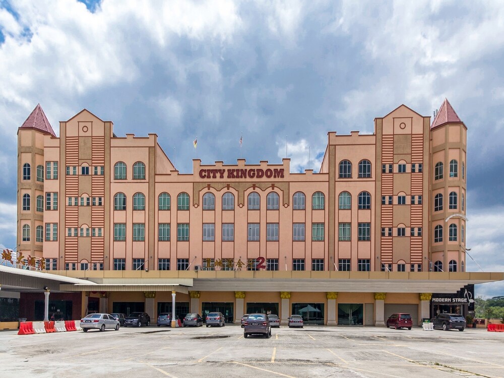 Fame Hotel by OYO Rooms