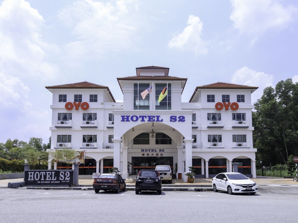 Hotel S2 by OYO Rooms