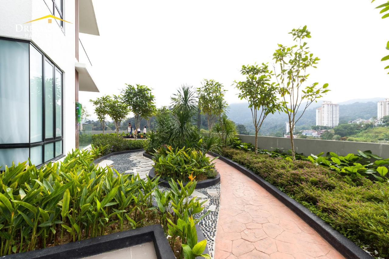 Midhills At Genting by DreamScape