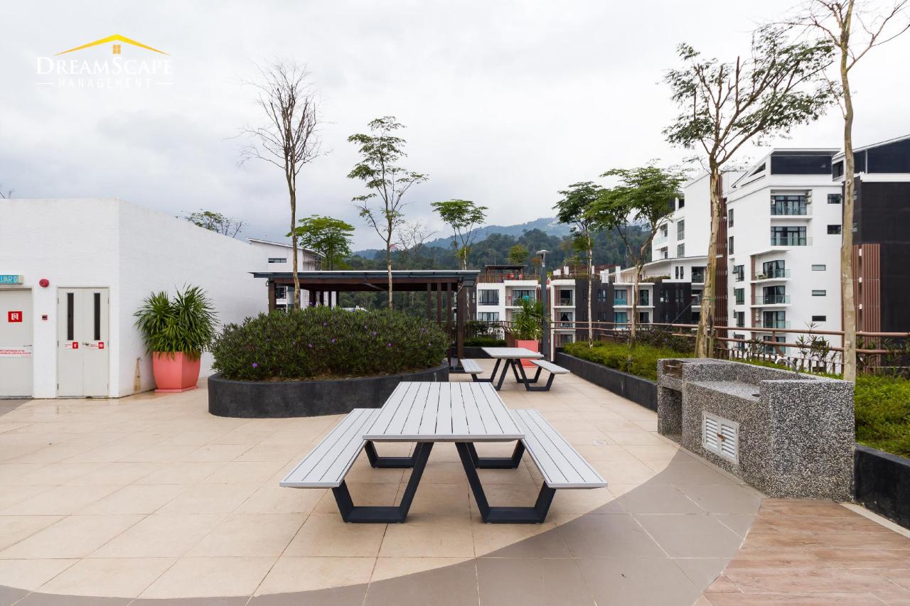 Midhills At Genting by DreamScape