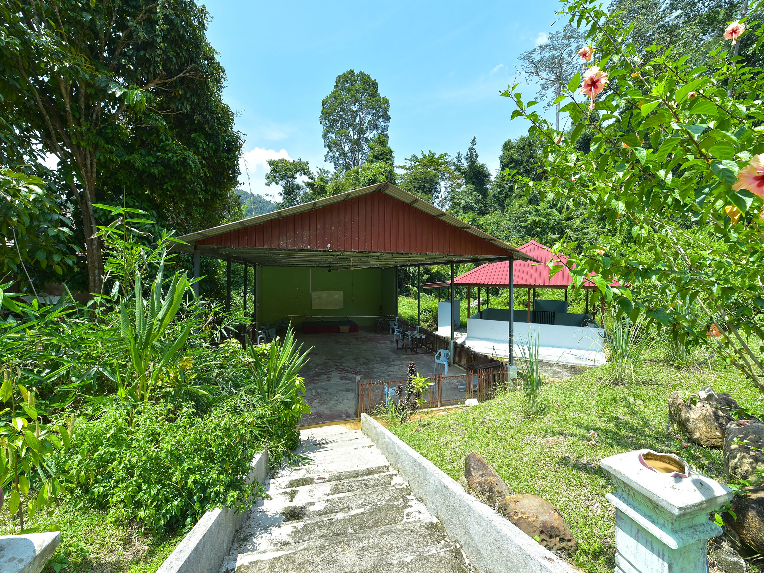 Mat Leon Village by OYO
