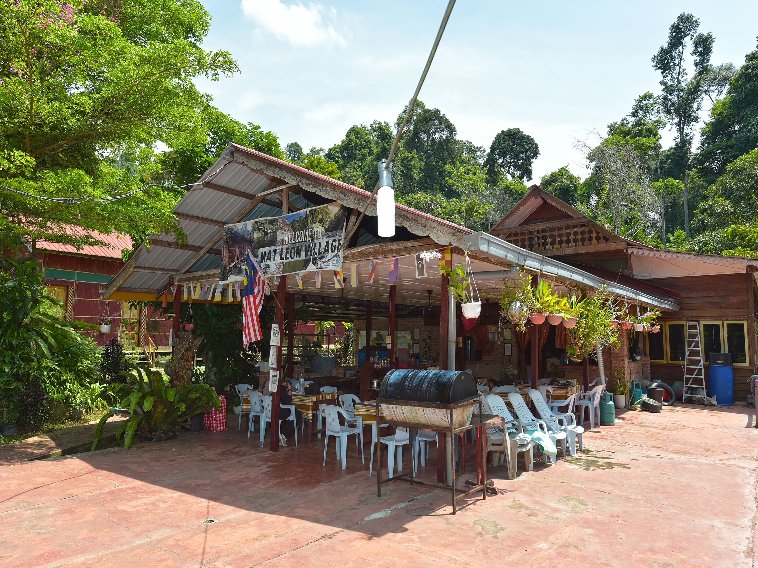 Mat Leon Village by OYO