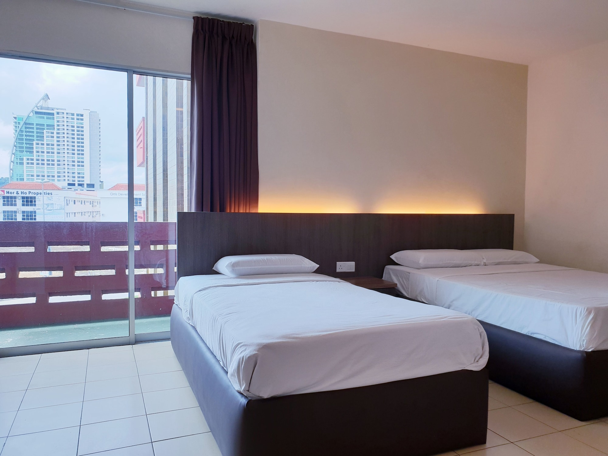 Grand Champagne Hotel