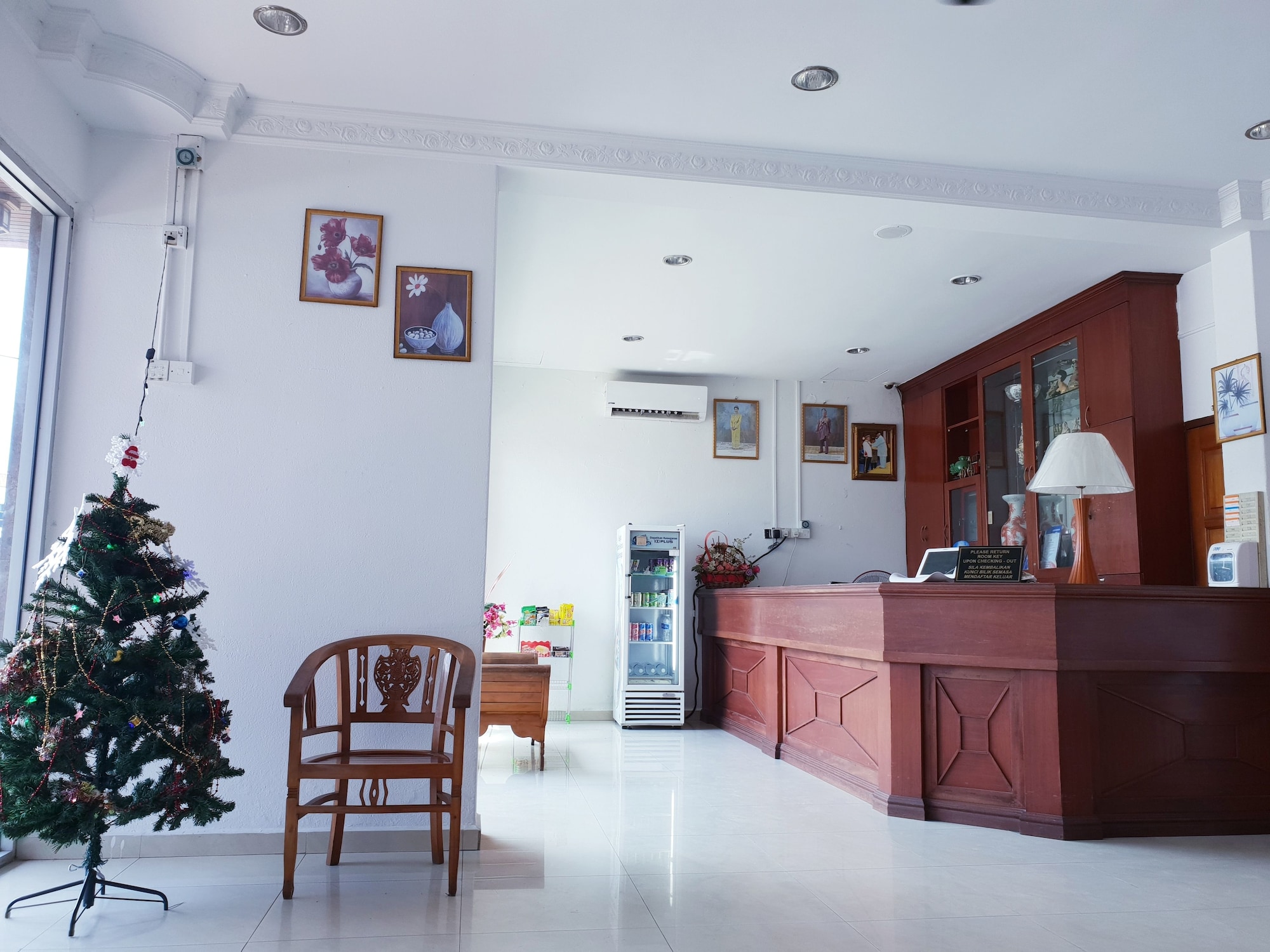 Grand Champagne Hotel