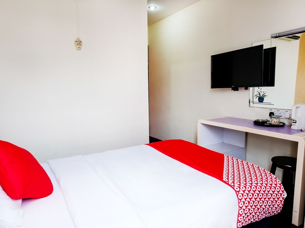 Grand City Hotel II By OYO Rooms