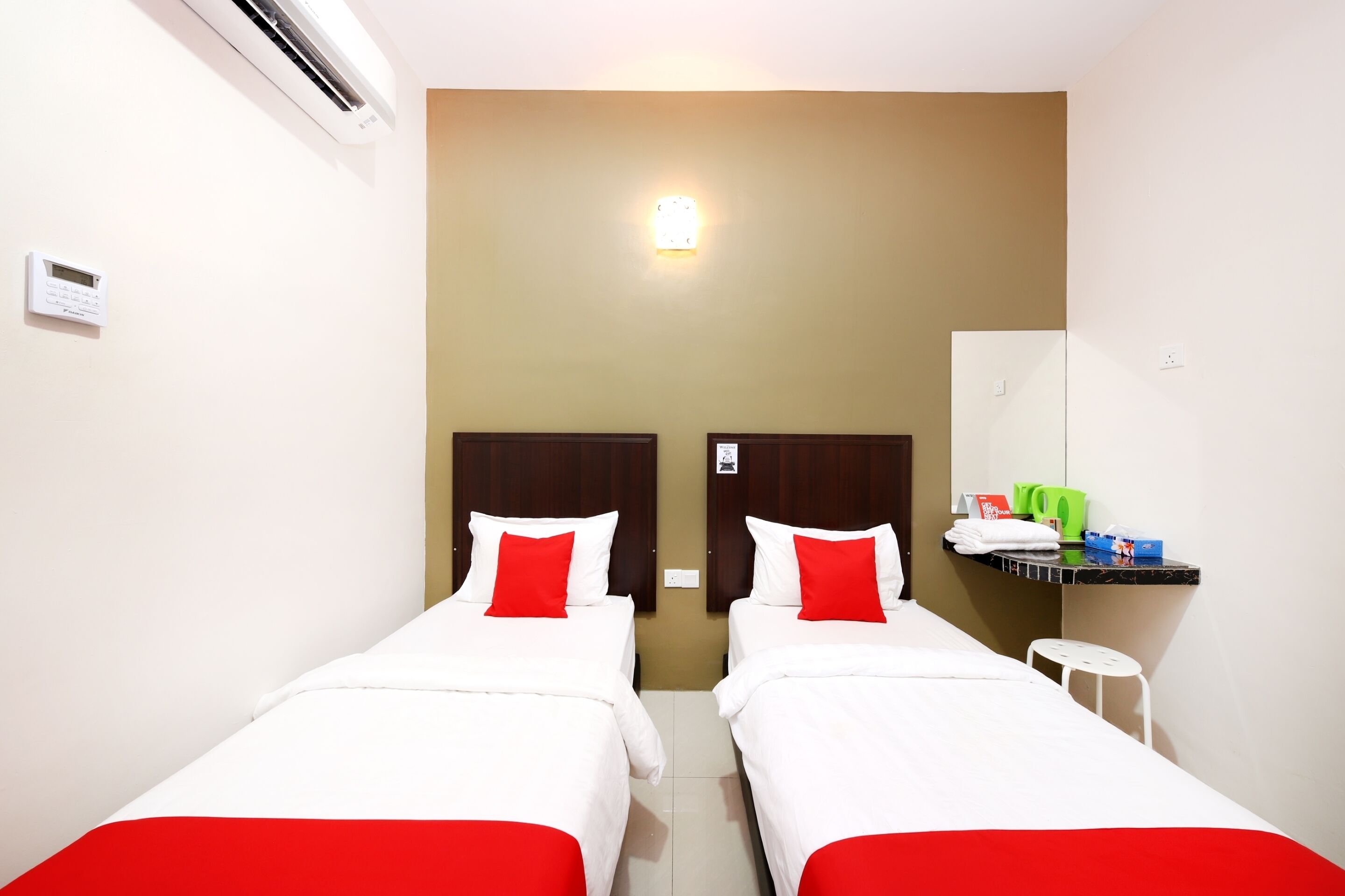 Hotel Tgl by Oyo Rooms