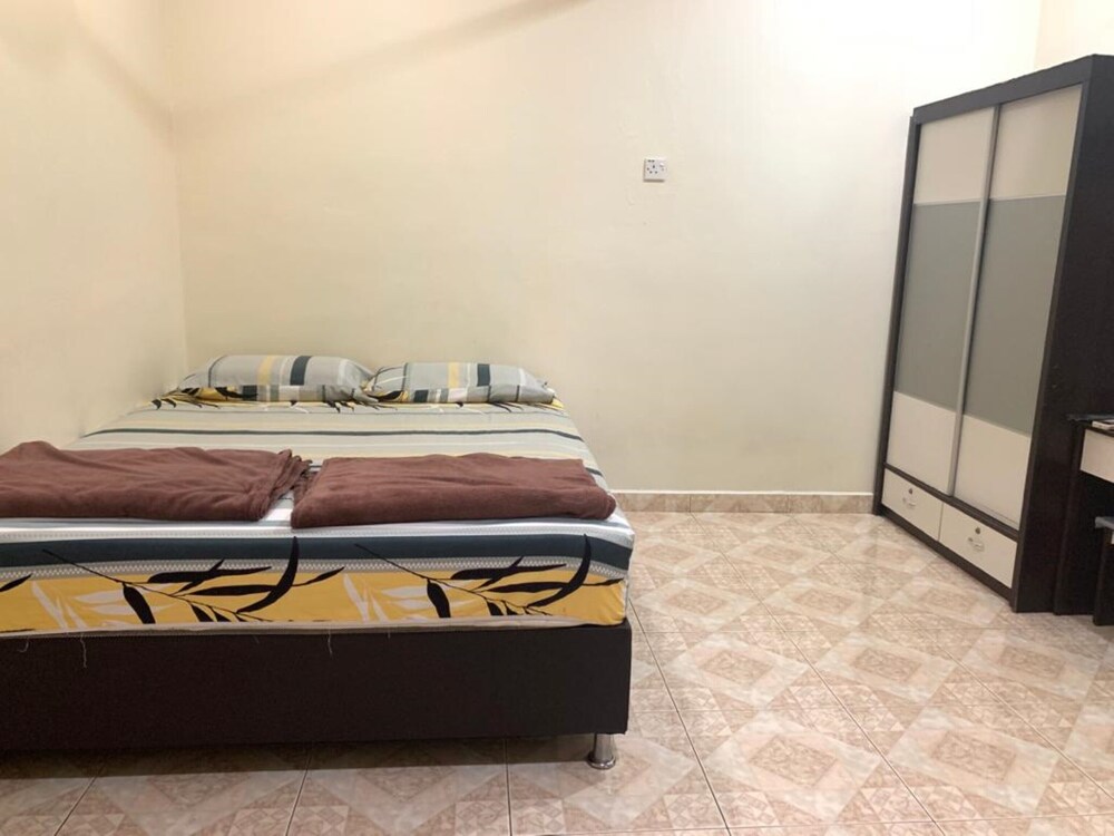 Rivermoon Guest House by OYO Rooms