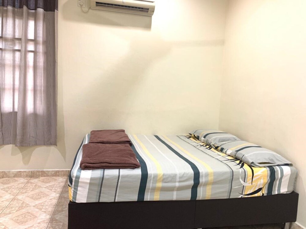 Rivermoon Guest House by OYO Rooms