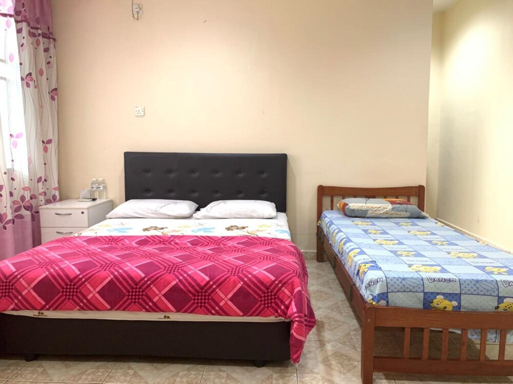 Rivermoon Guest House by OYO Rooms