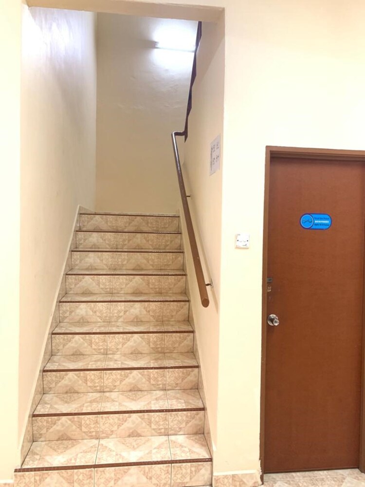 Rivermoon Guest House by OYO Rooms