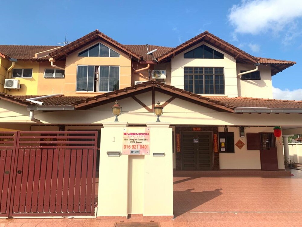 Rivermoon Guest House by OYO Rooms