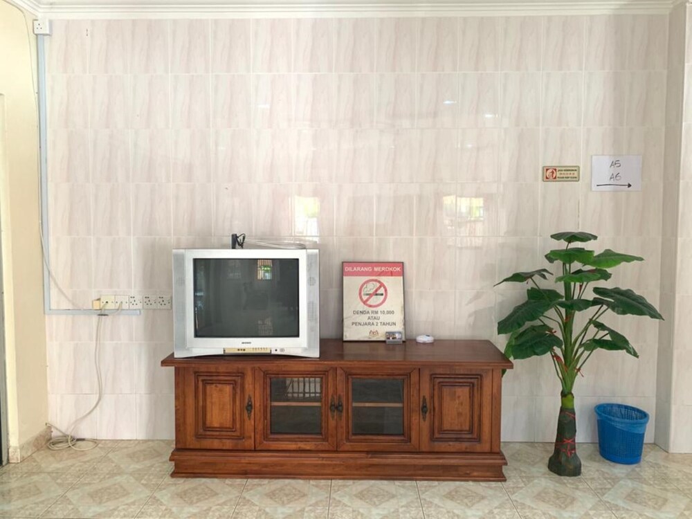 Rivermoon Guest House by OYO Rooms