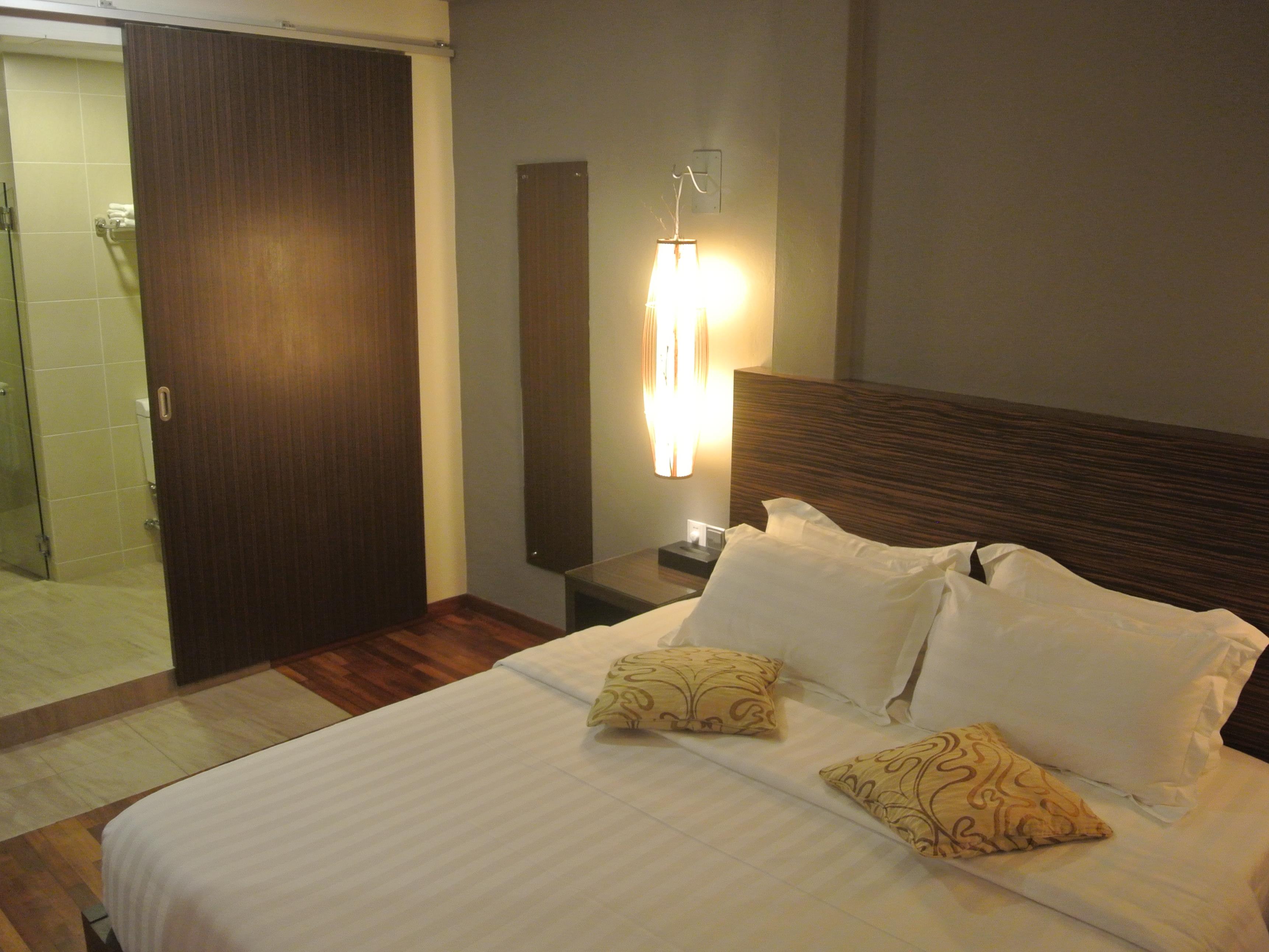 Riverside Boutique Hotel & Cafe