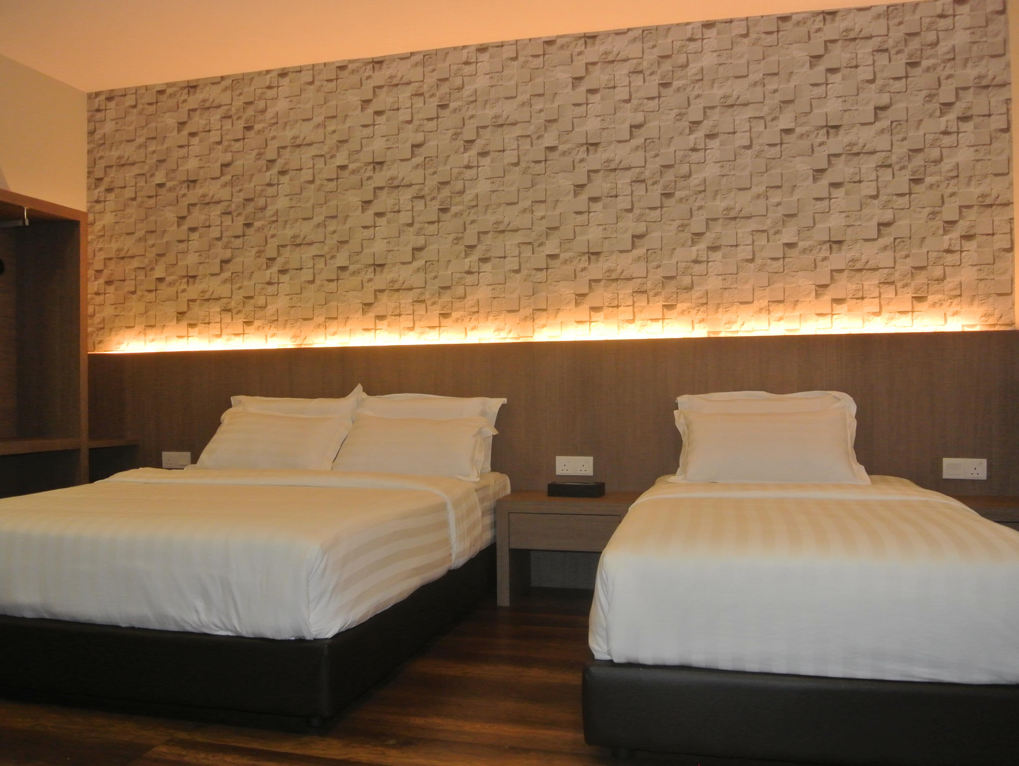 Riverside Boutique Hotel & Cafe