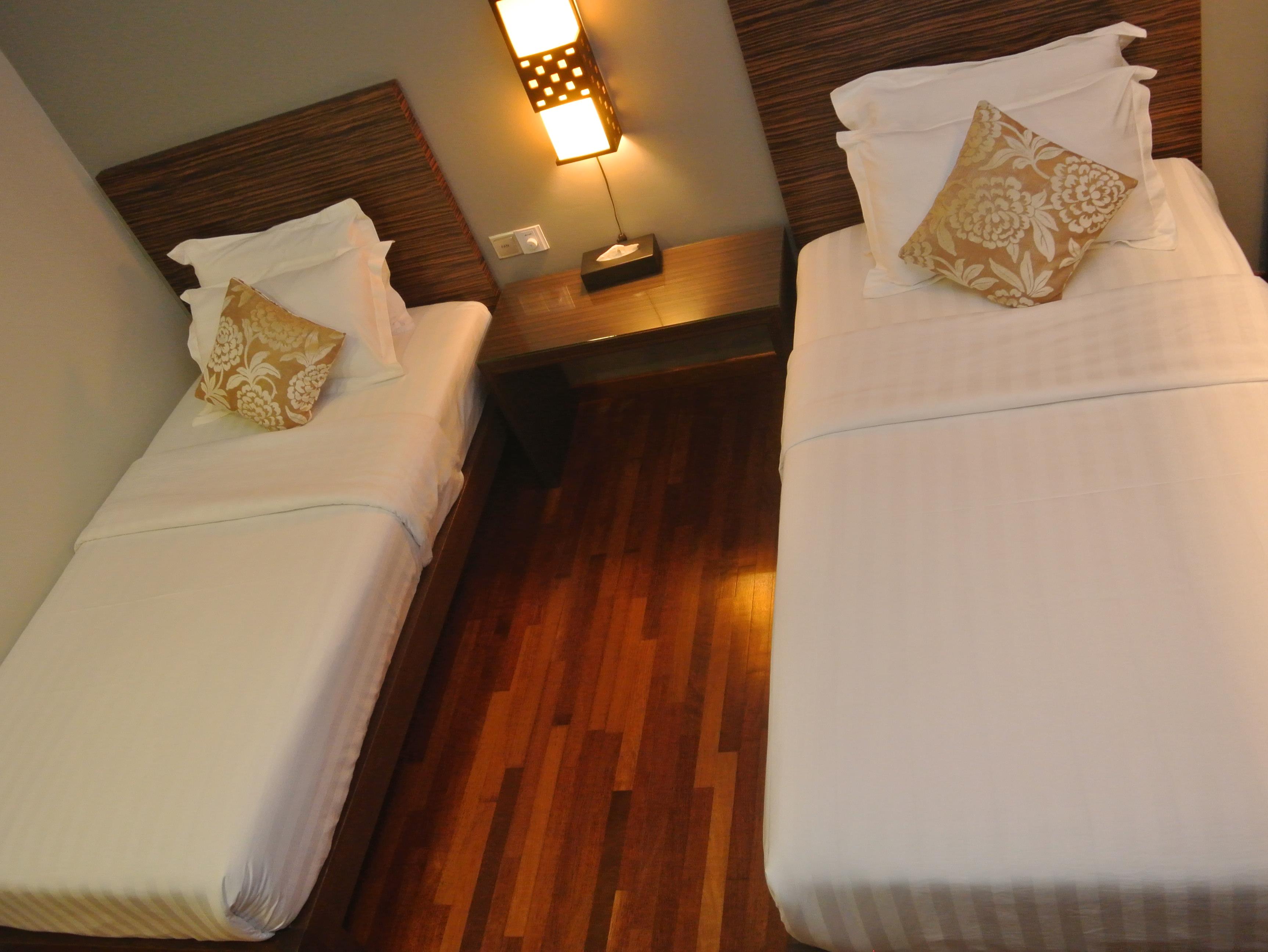 Riverside Boutique Hotel & Cafe