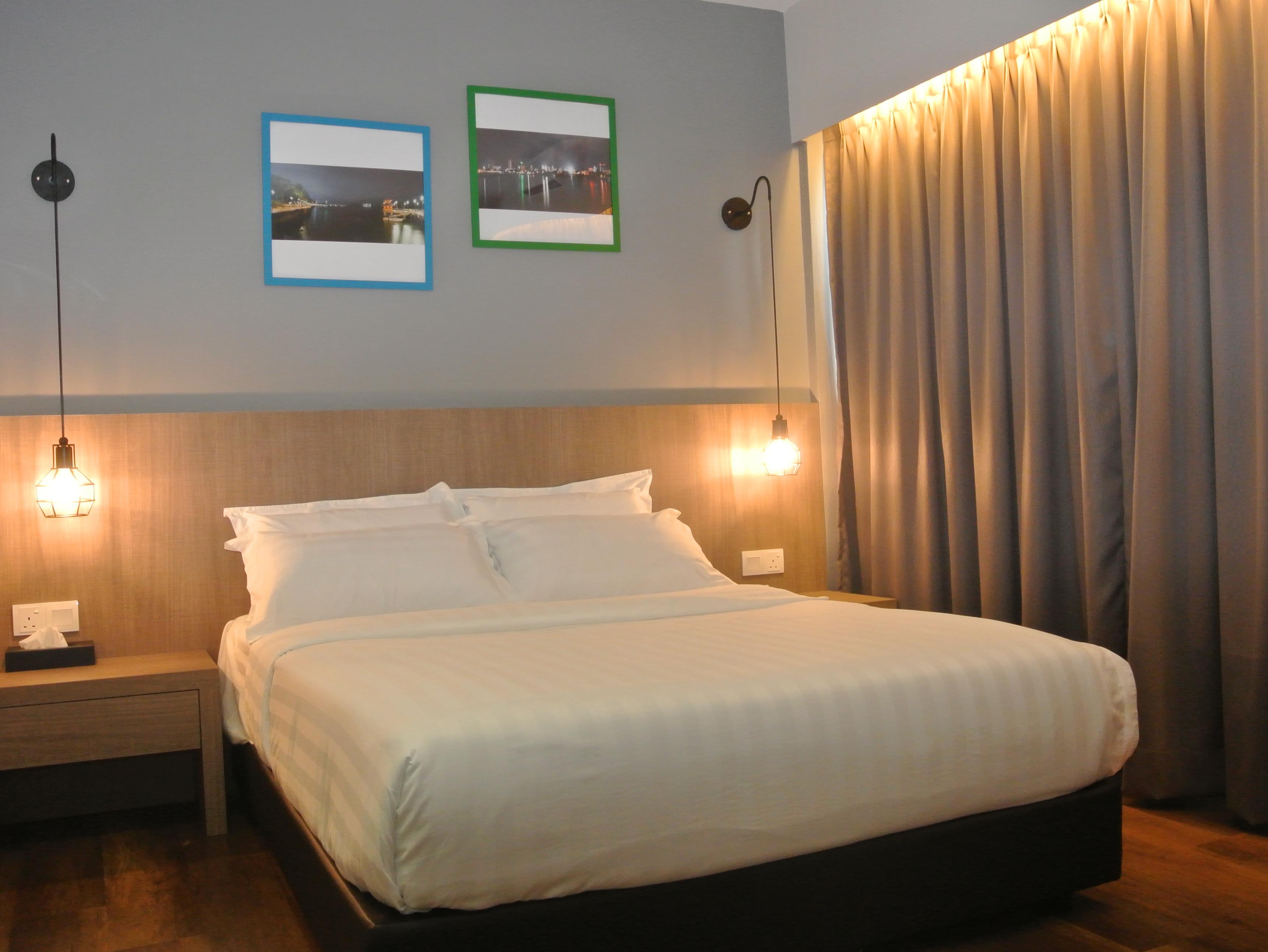 Riverside Boutique Hotel & Cafe