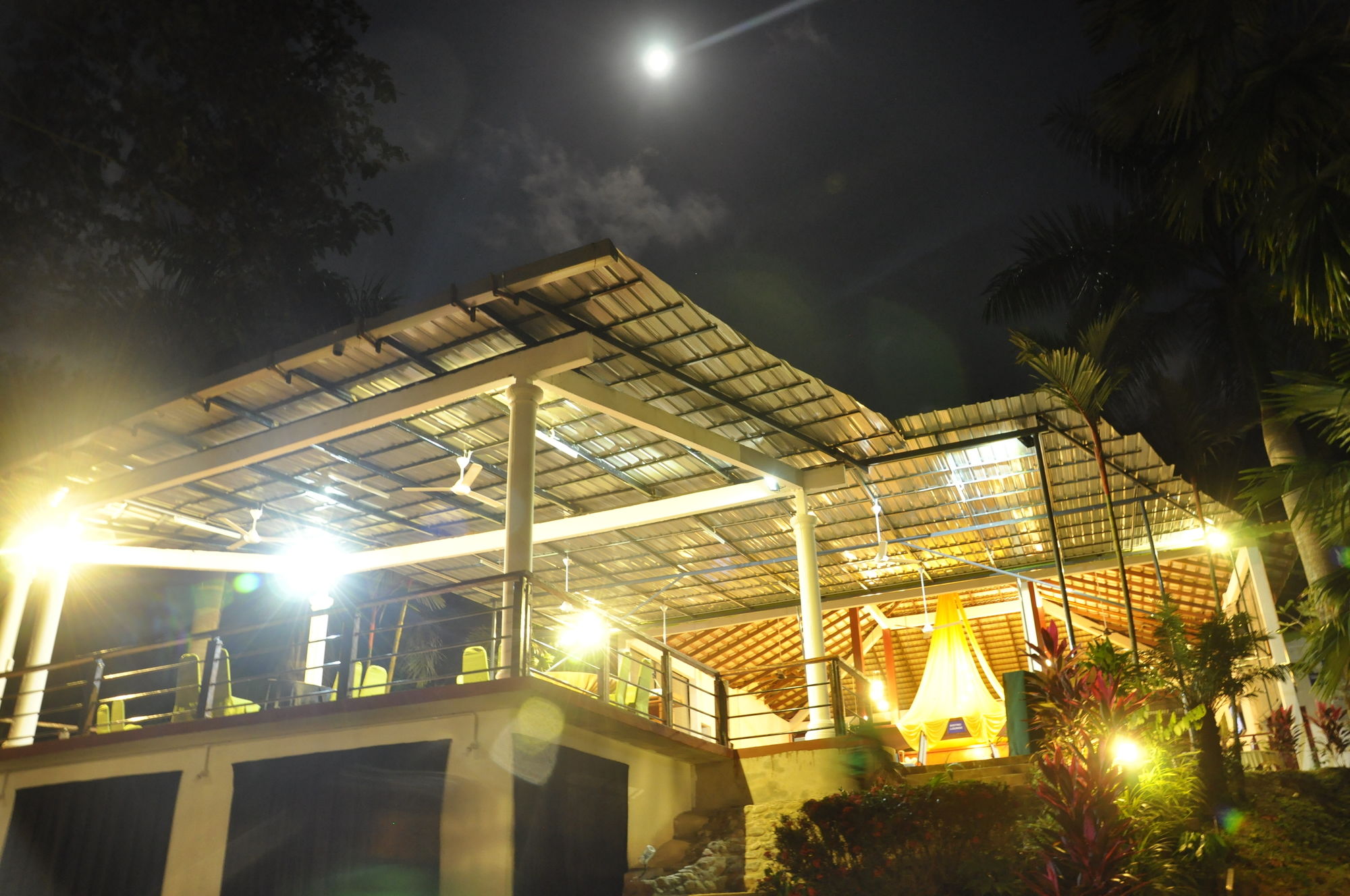 Han Rainforest Resort