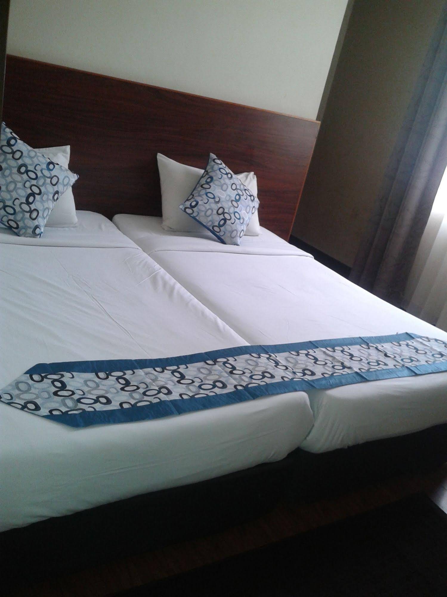 Bird's Nest Hotel