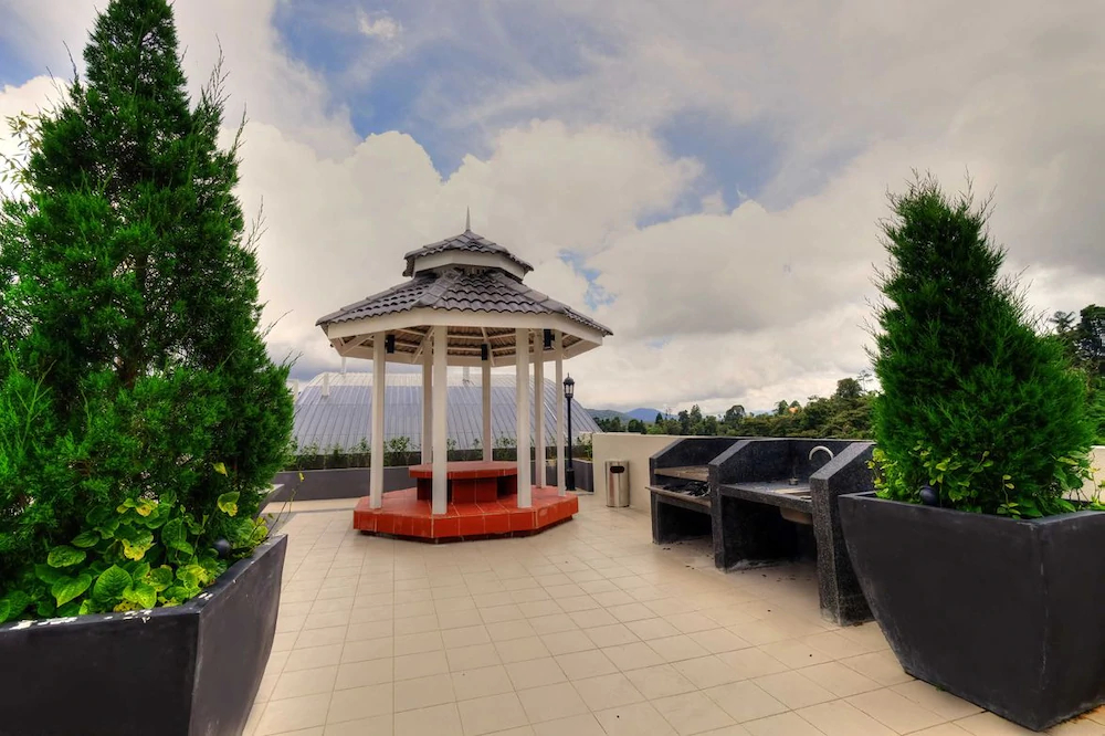 Play Residence at Golden Hills