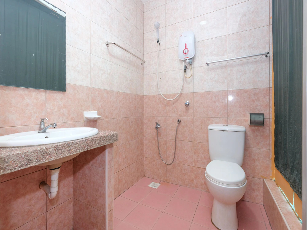 Sun Triang Hotel by OYO Rooms