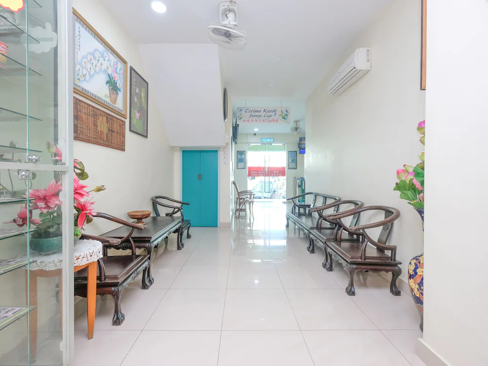 Sun Triang Hotel by OYO Rooms