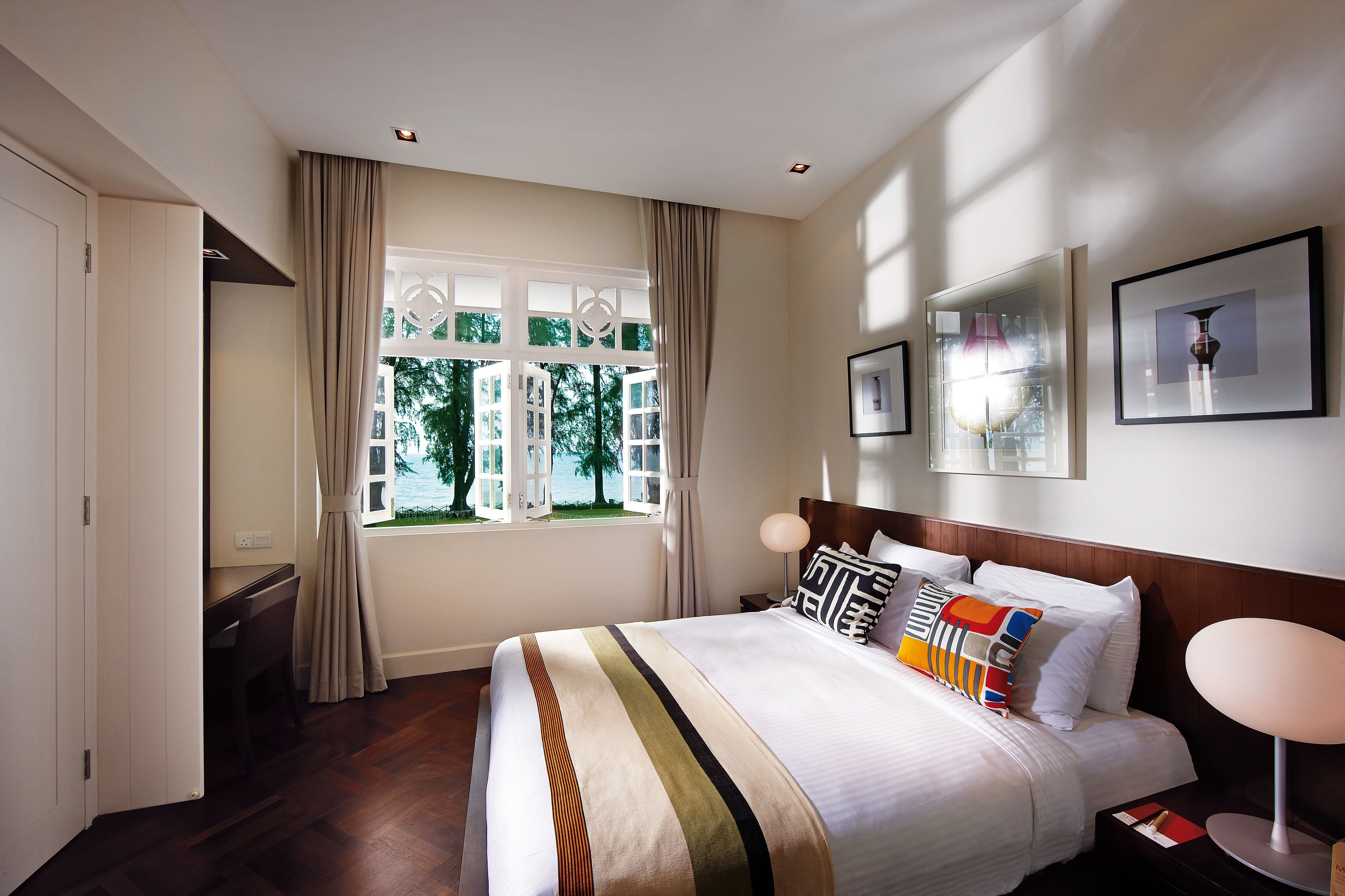 Lone Pine, The Boutique Hotel by The Beach
