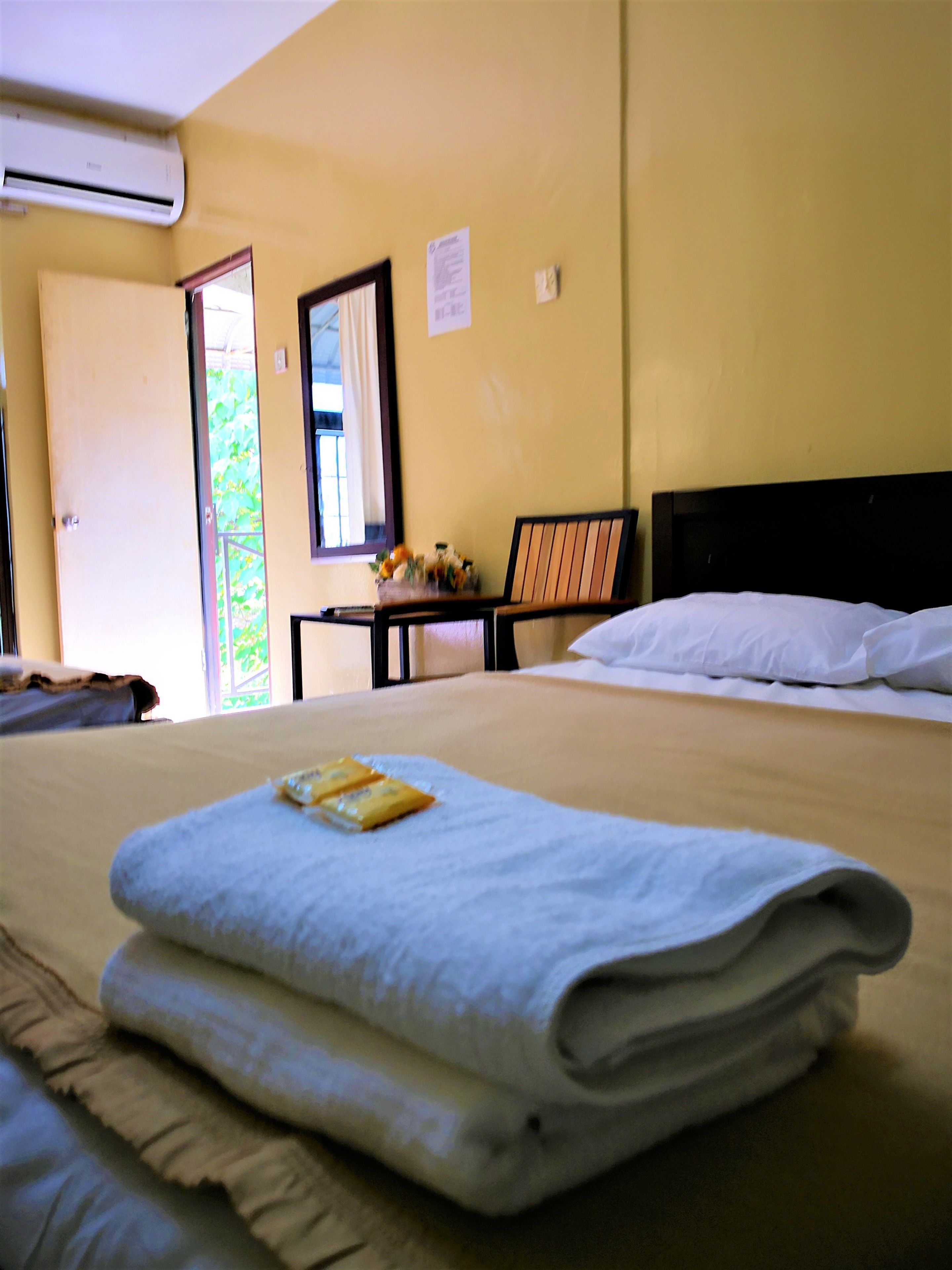 OYO 90159 Zahaar Hotel
