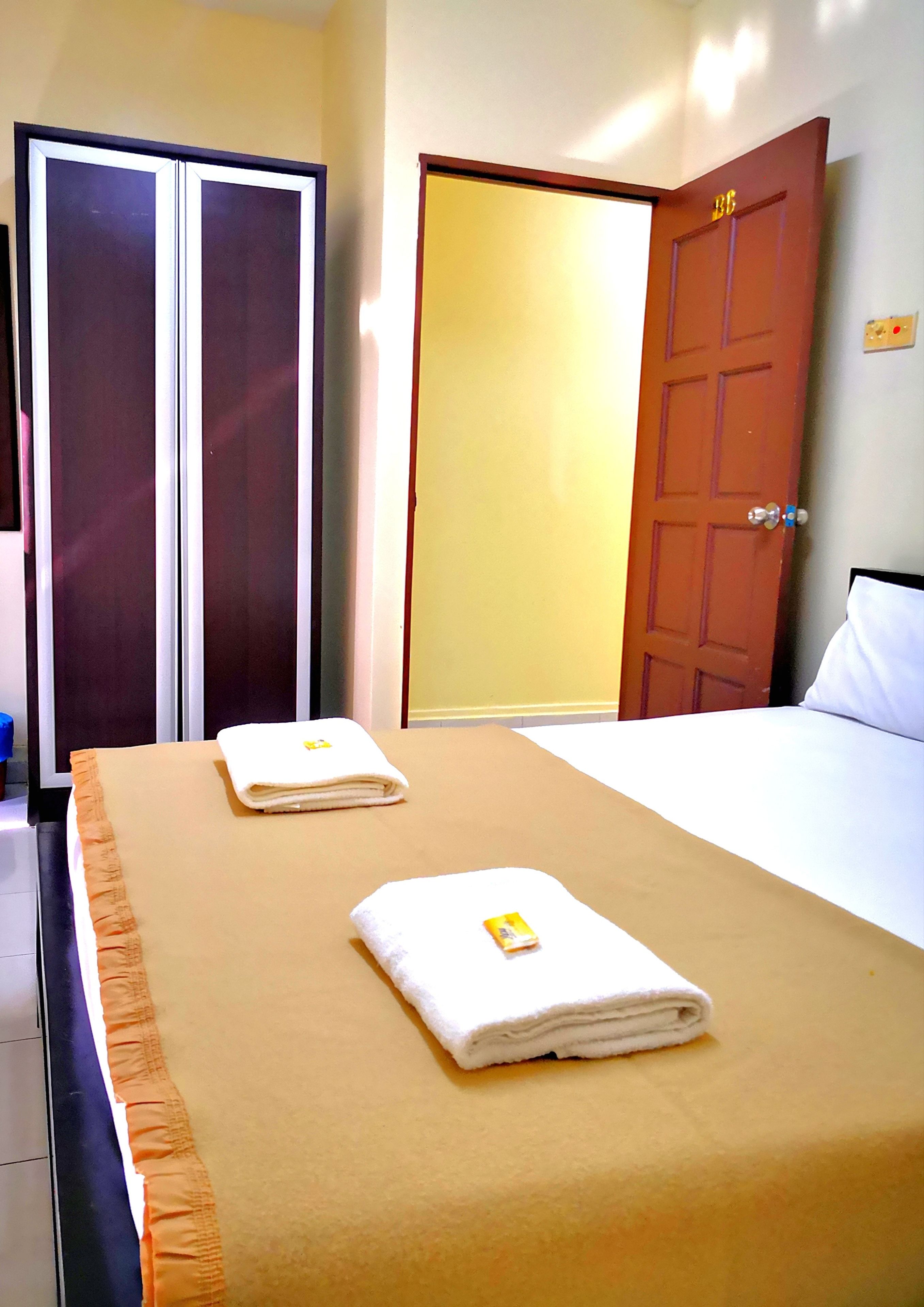 OYO 90159 Zahaar Hotel