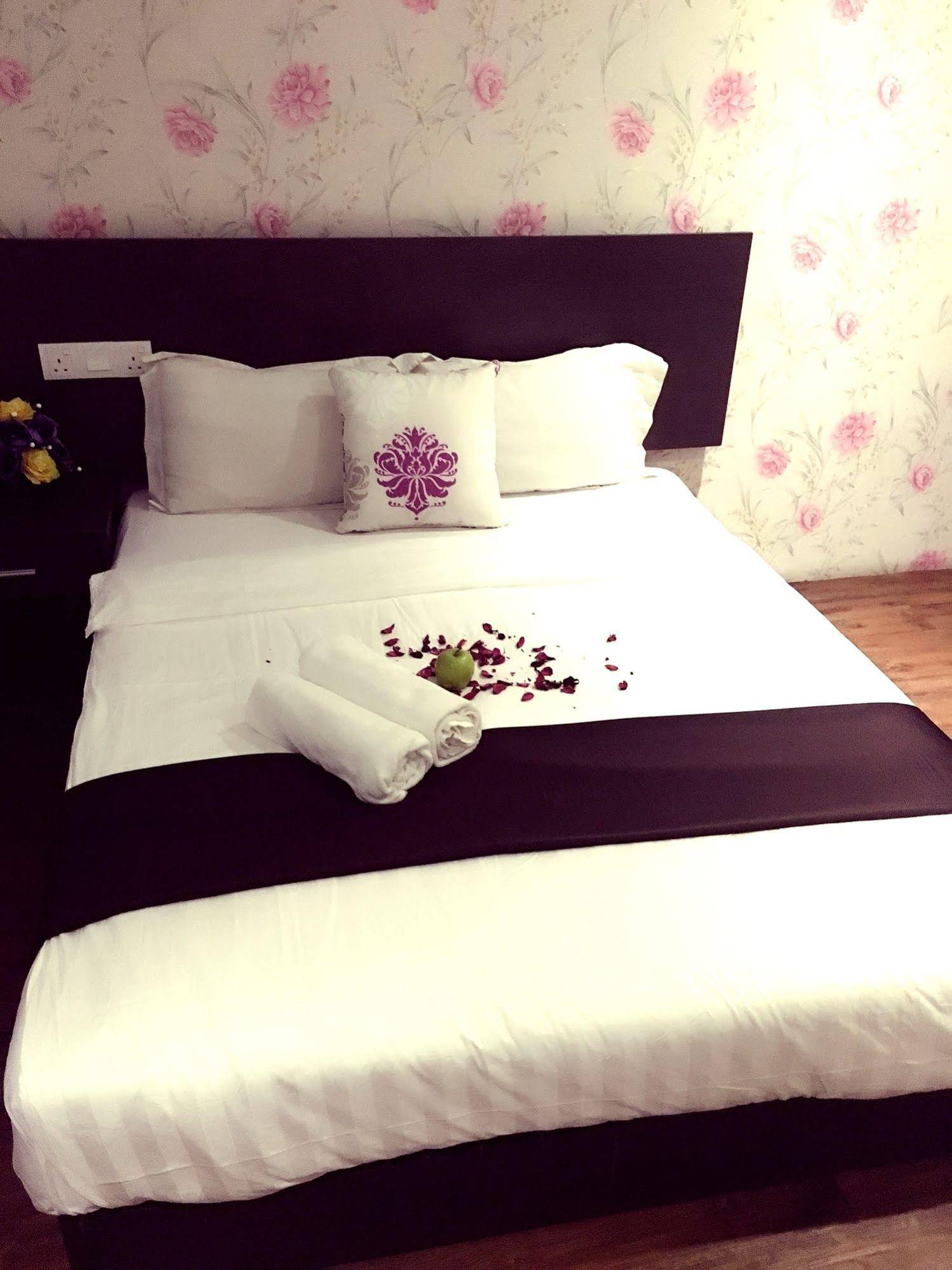 Apple 1 Hotel Superior