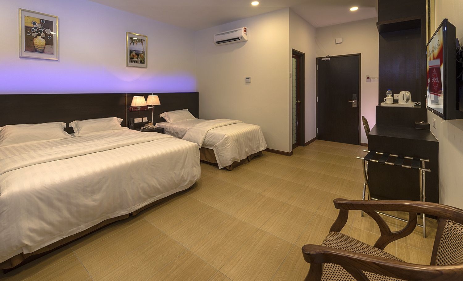 E-Red Hotel Cosmo