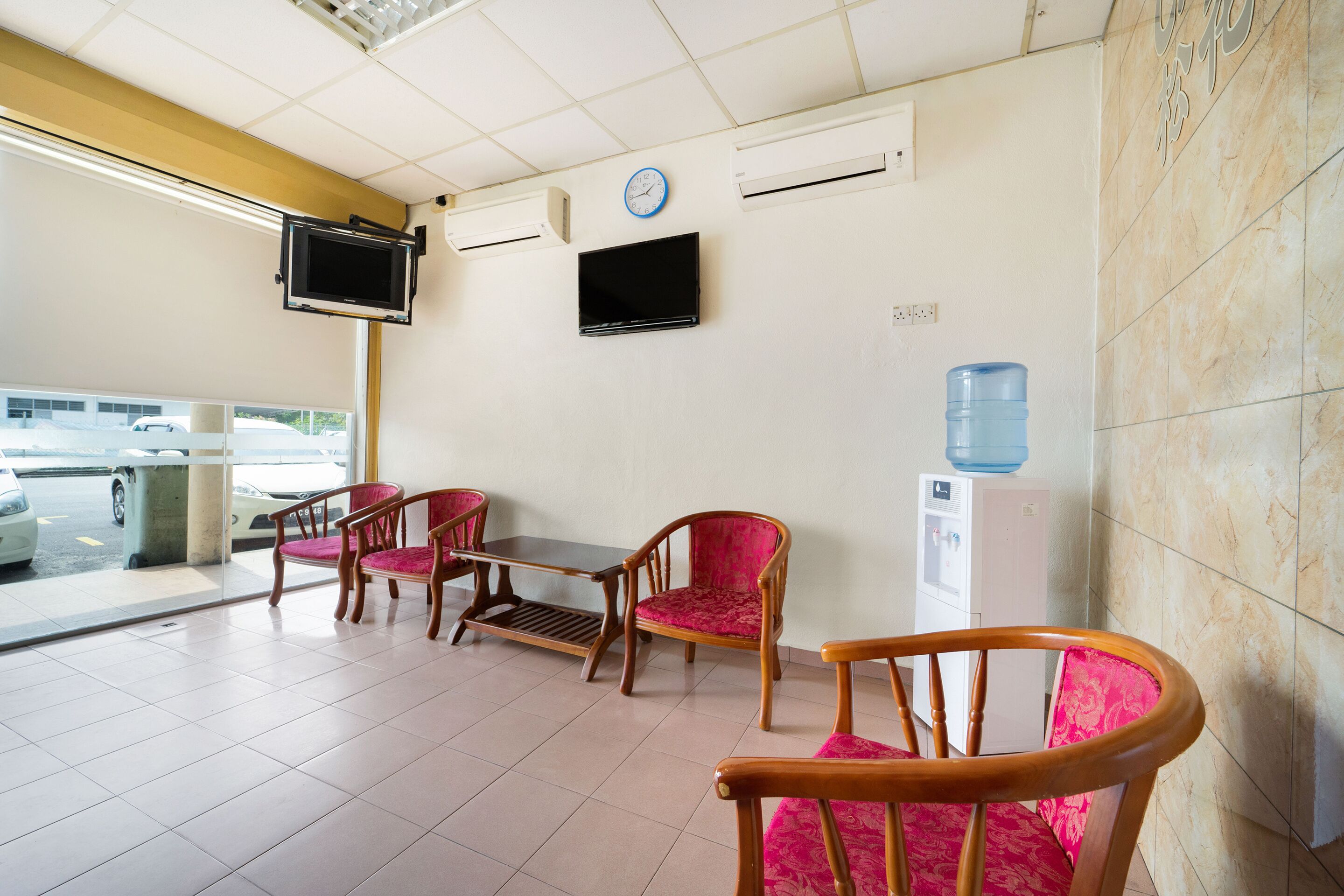 CP Hotel by OYO Rooms