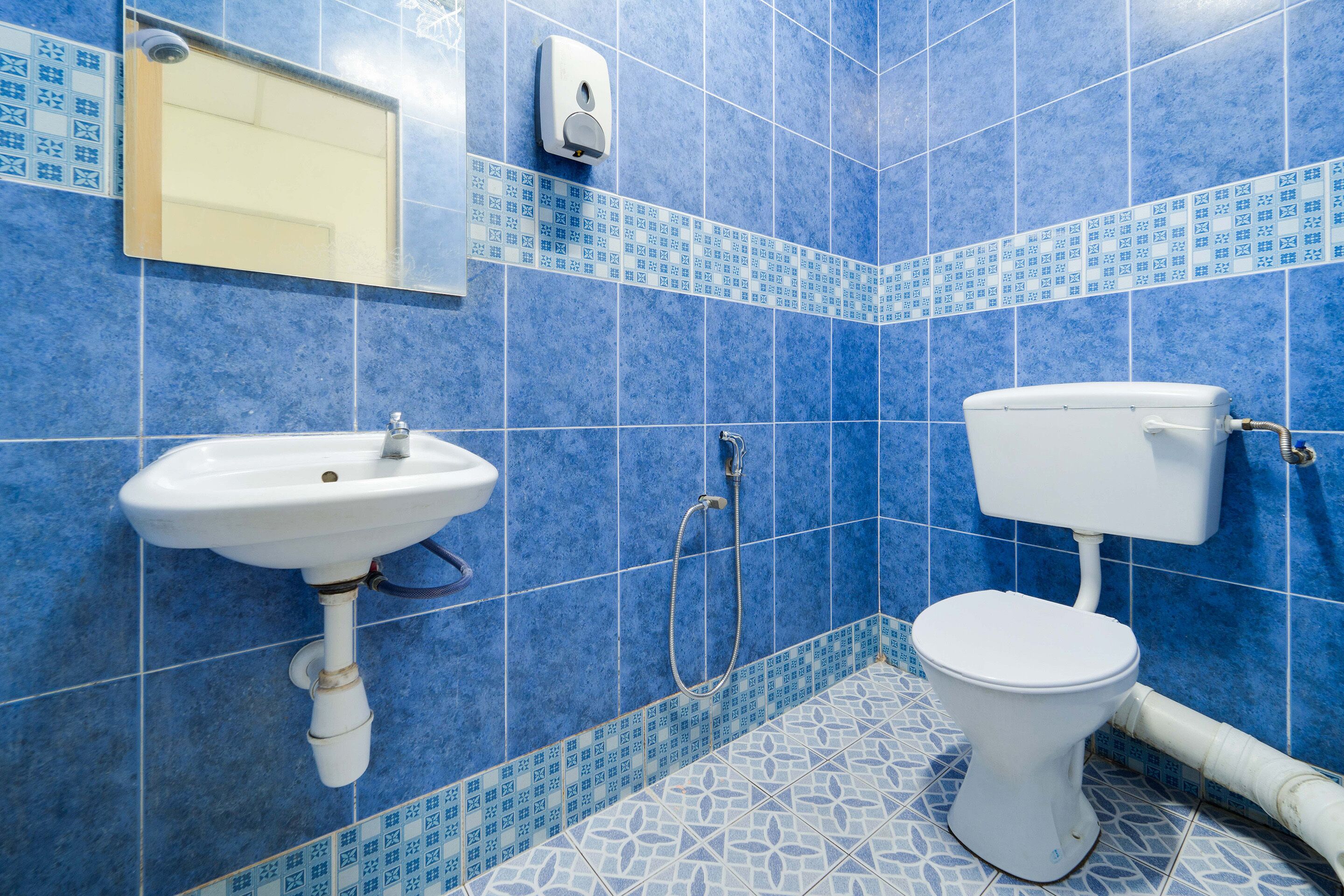 CP Hotel by OYO Rooms